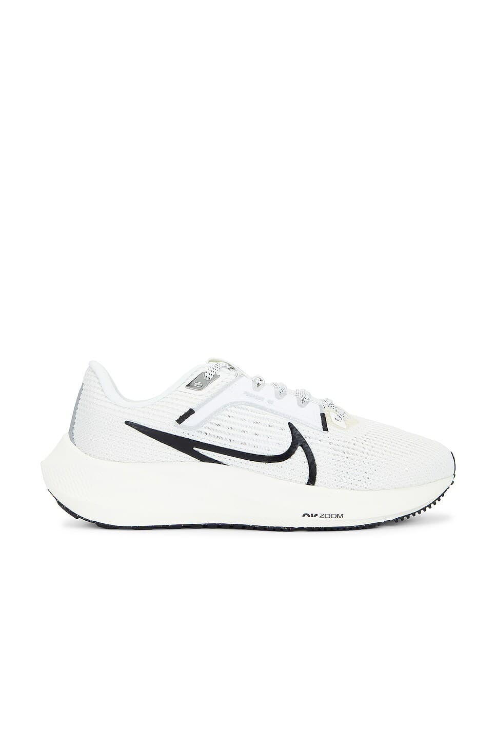 Pegasus 40 Sneaker - Image 1