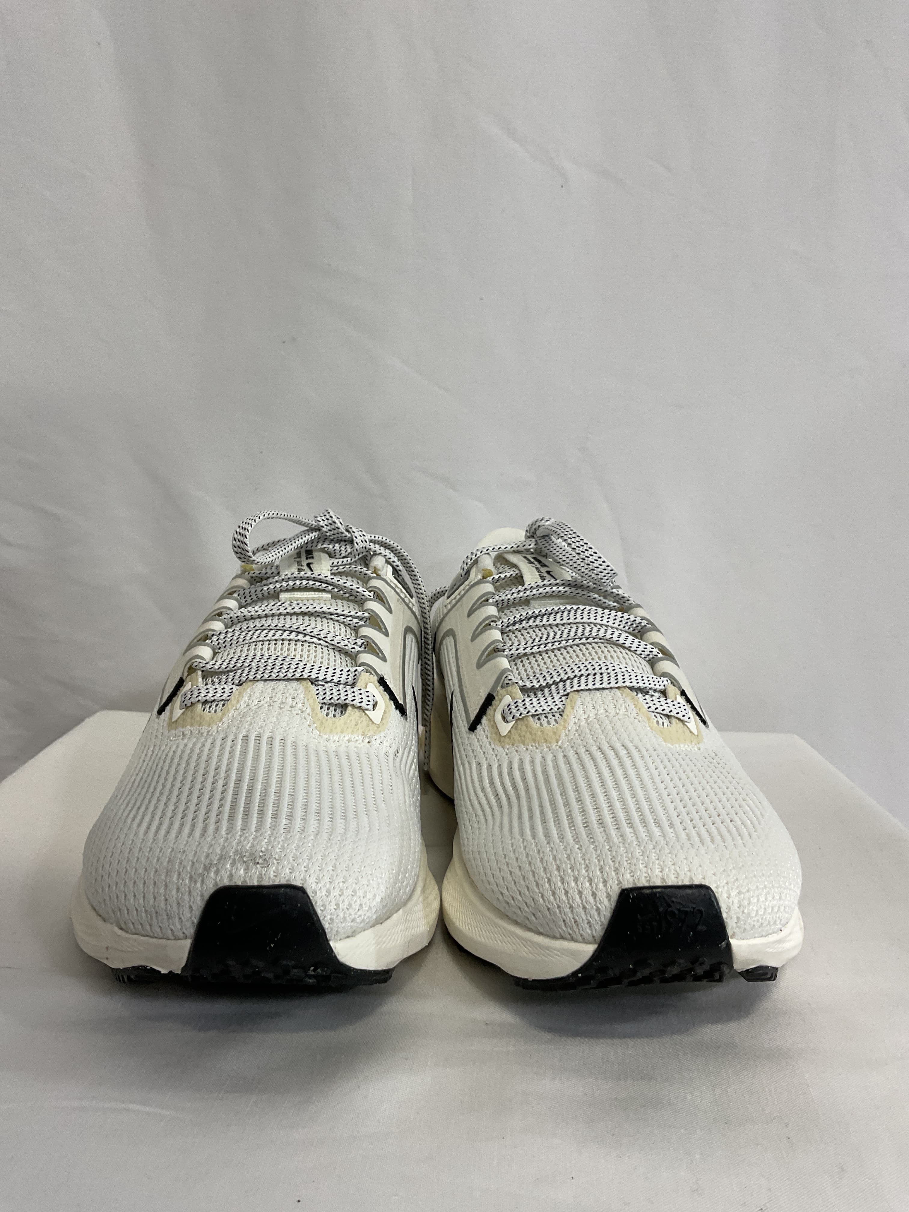 Pegasus 40 Sneaker - Image 4