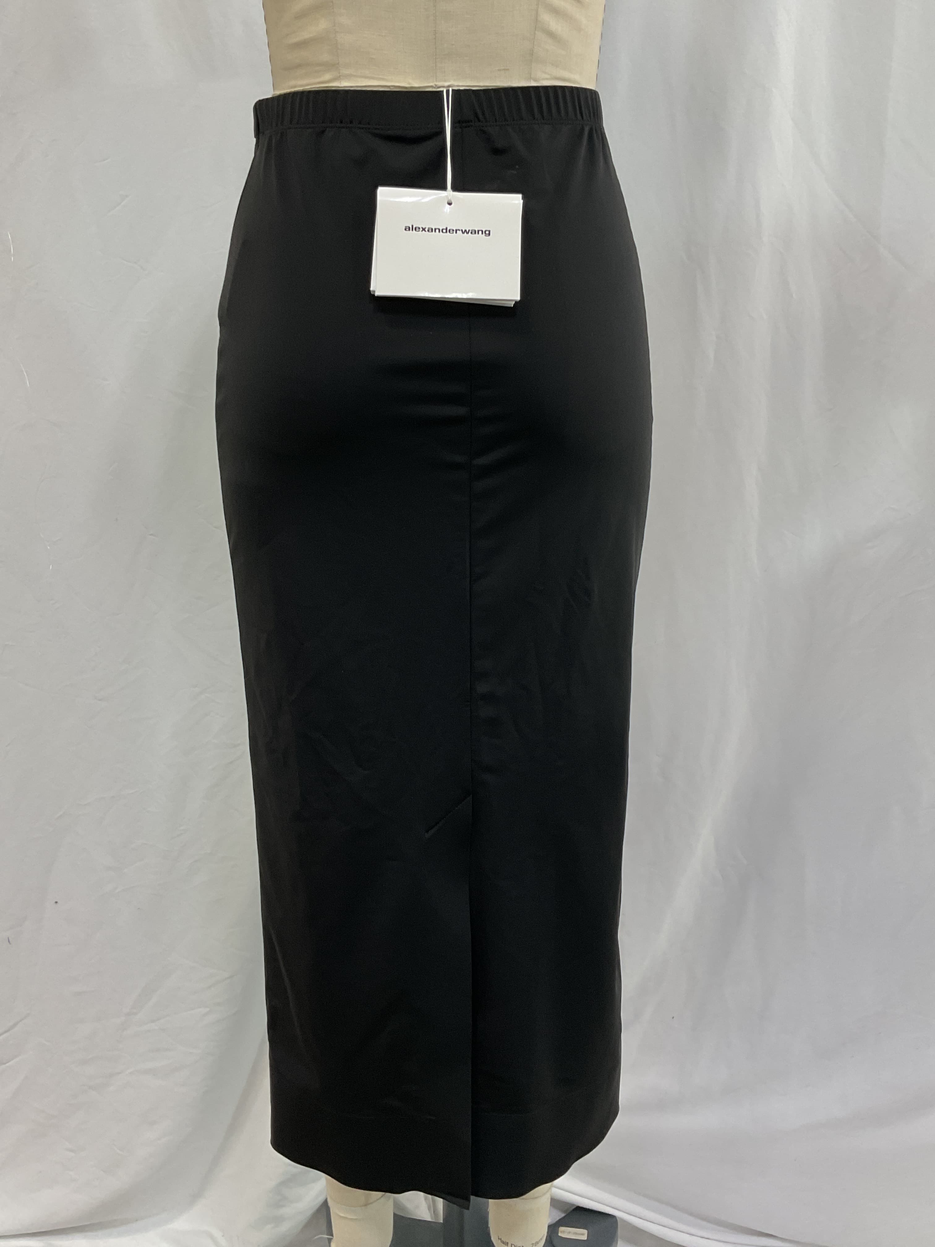 High Waisted Skirt In Black - Image 4