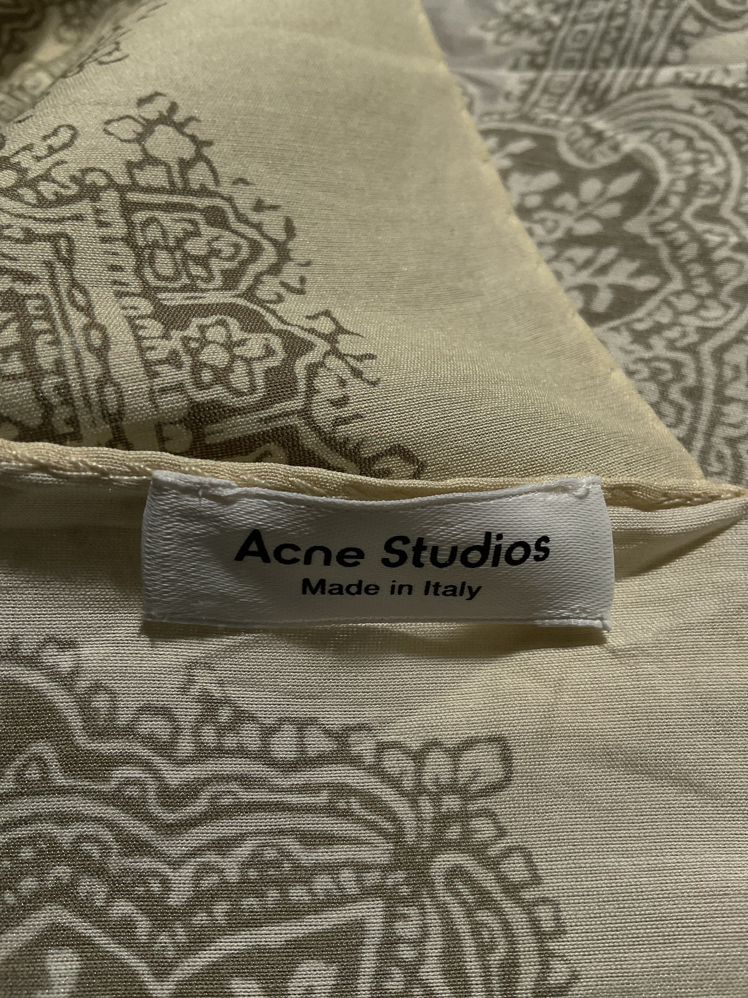 Printed Scarf In Cream White & Light Olive - Image 2