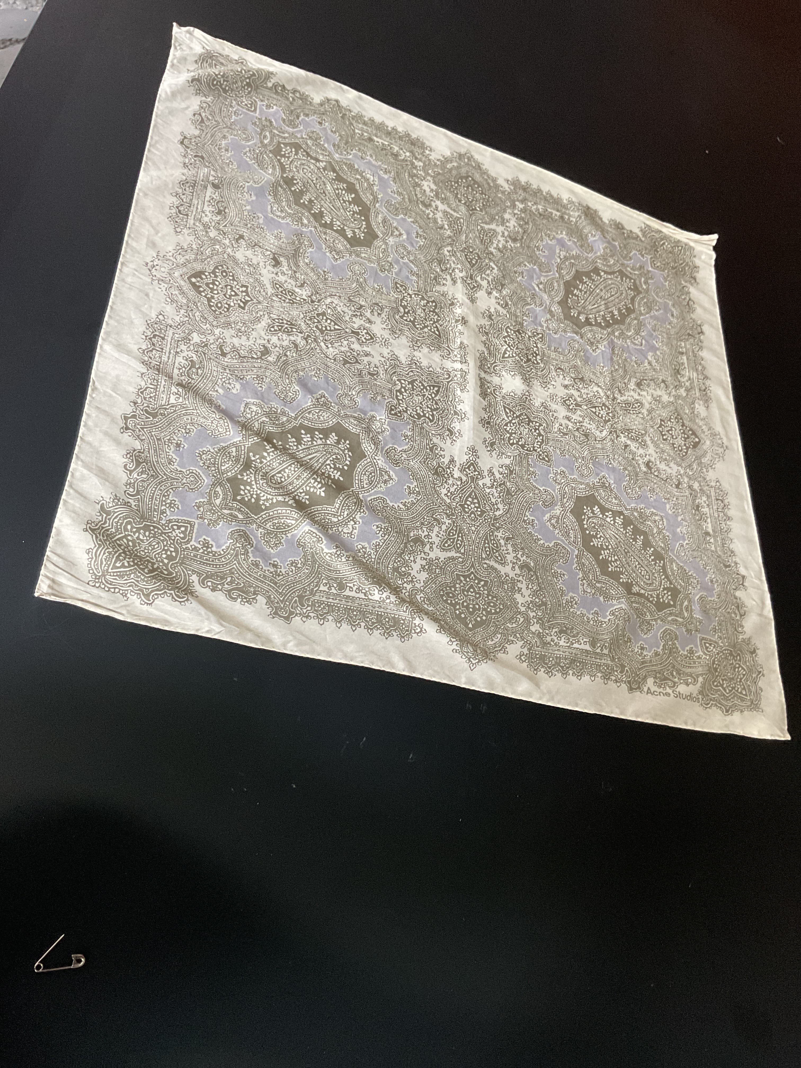 Printed Scarf In Cream White & Light Olive - Image 3
