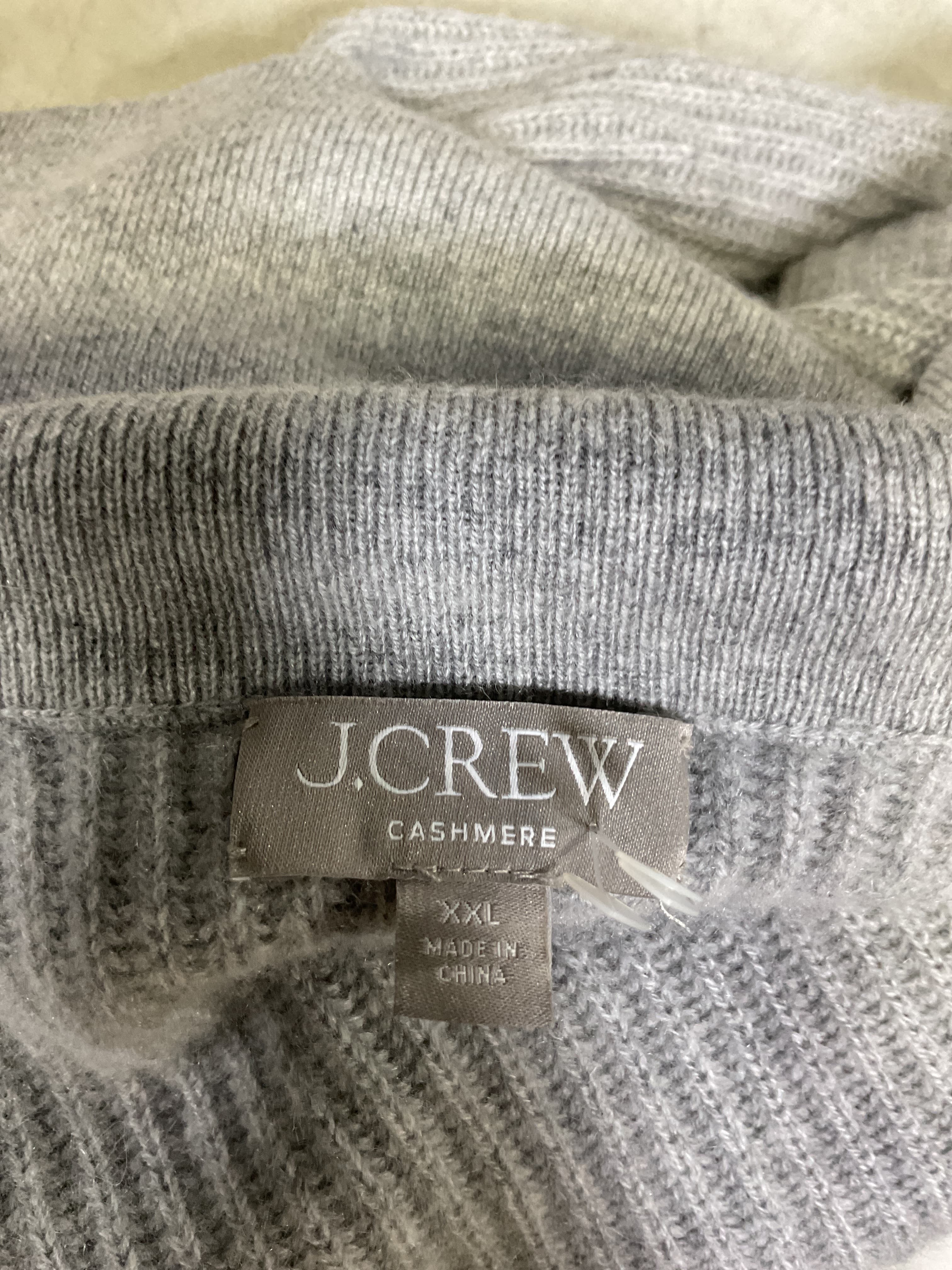 Cashmere shrunken wide-collar half-zip sweater - Image 4