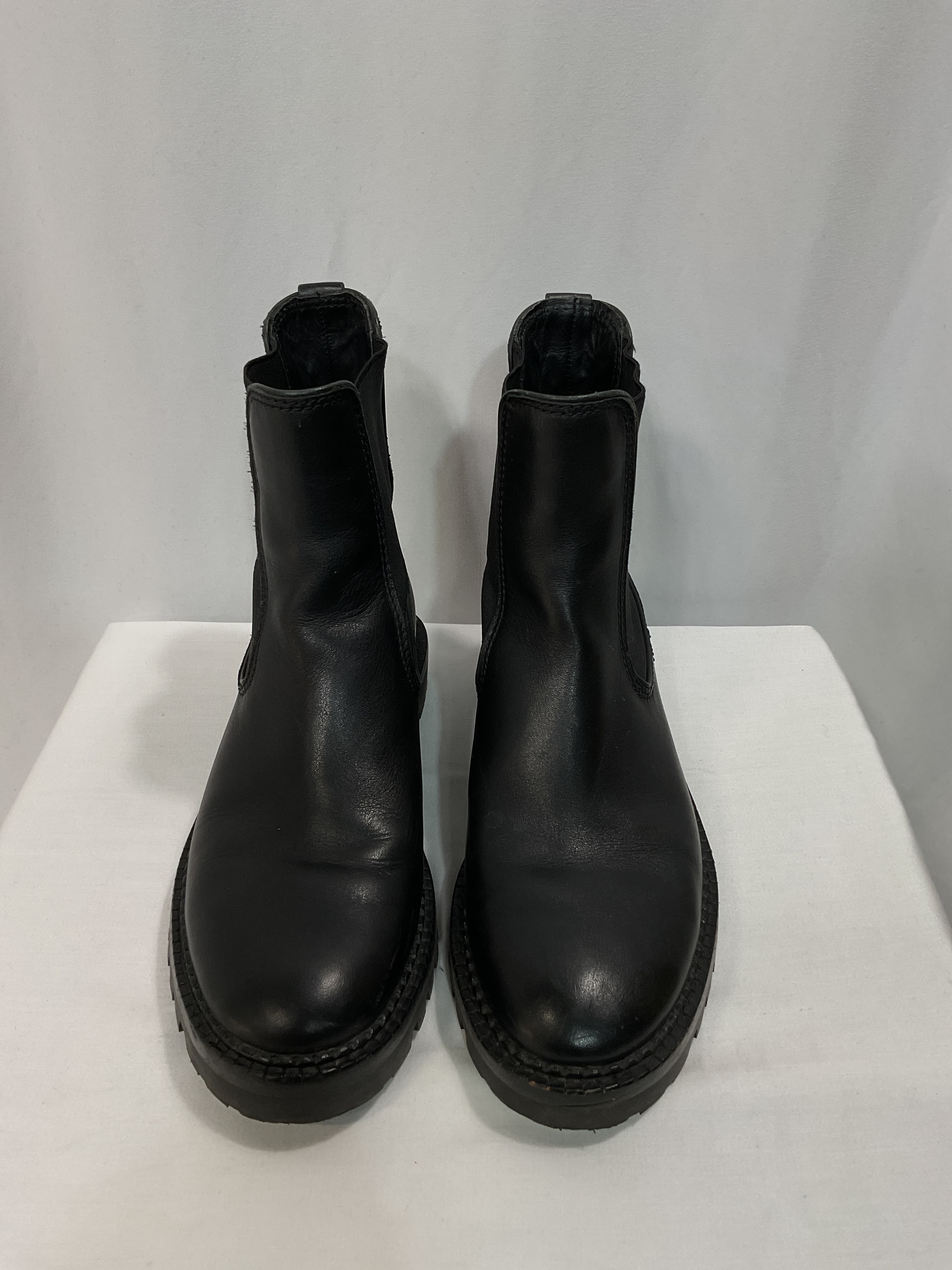 Carmine Leather Chelsea Boots - Image 4