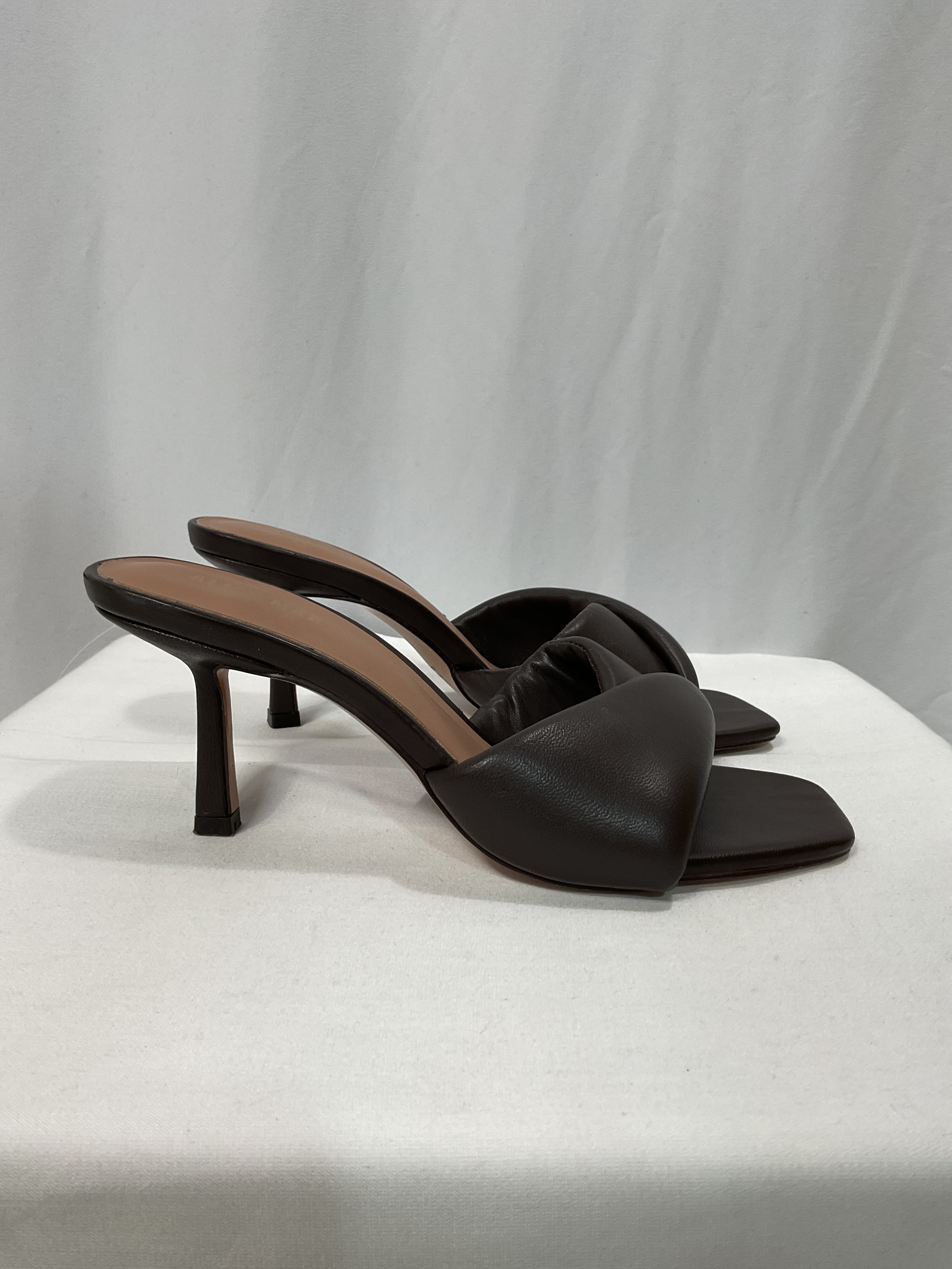Liv Mule - Image 3