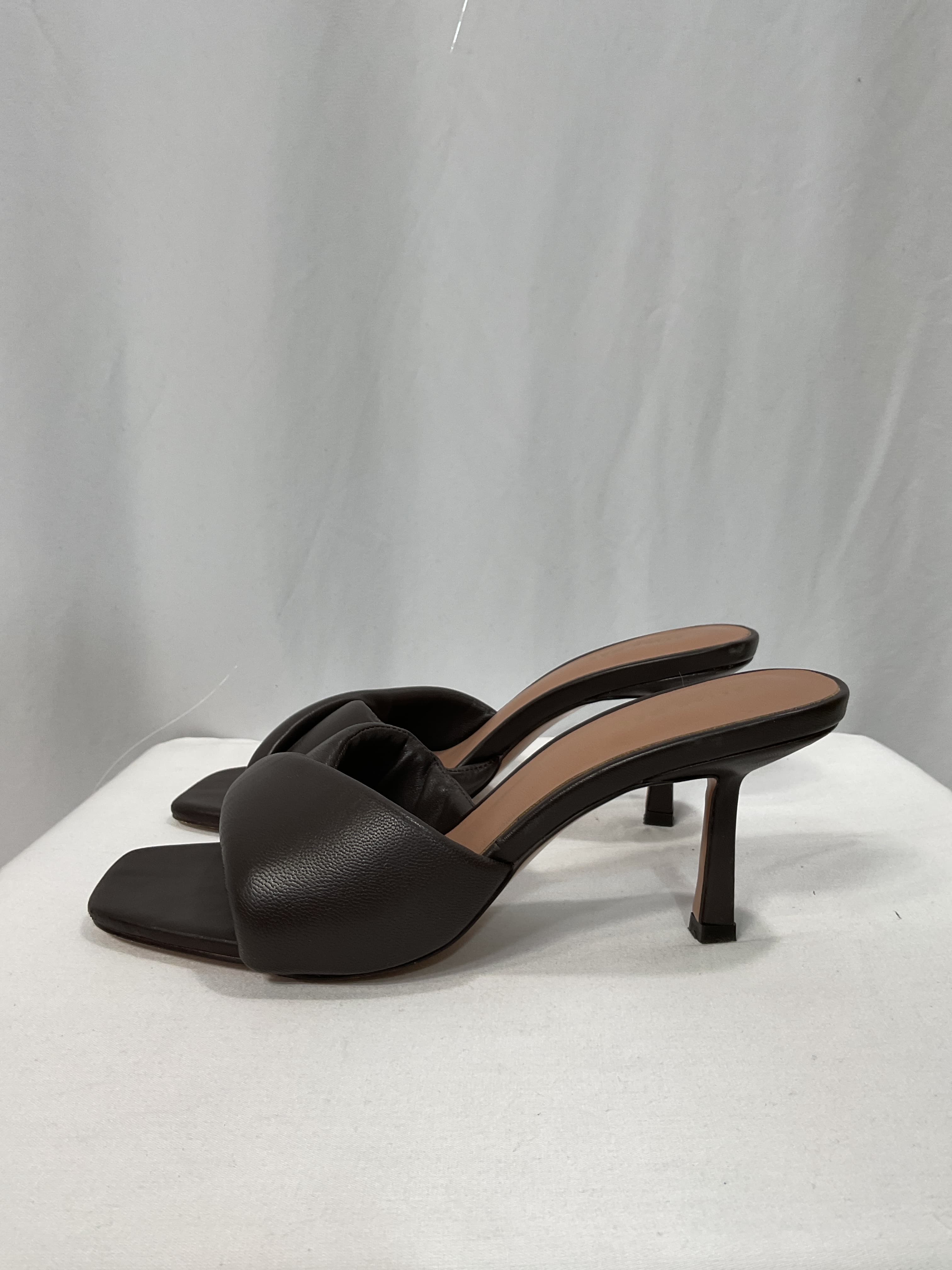 Liv Mule - Image 4
