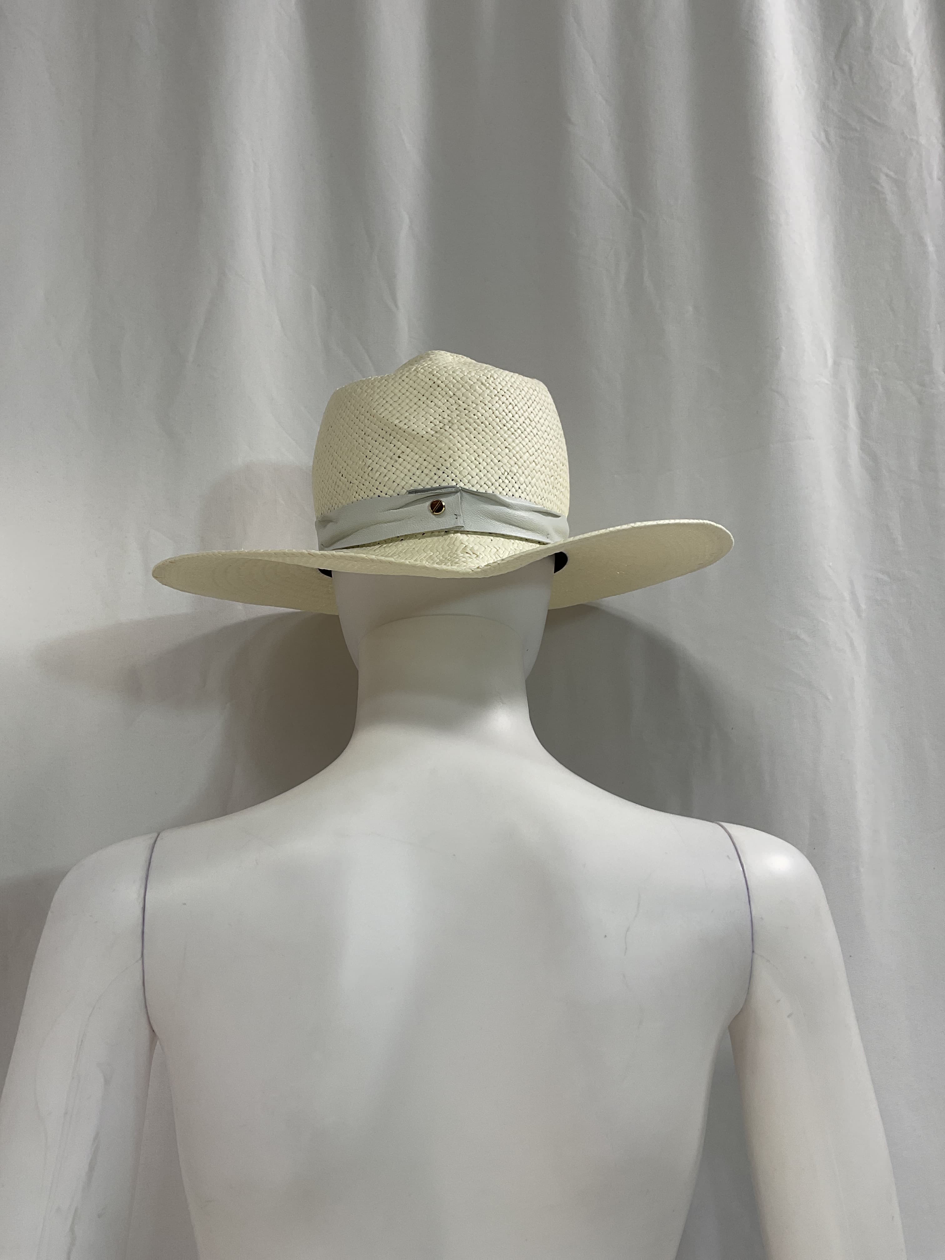 Zoe Packable Hat In Bleach - Image 4