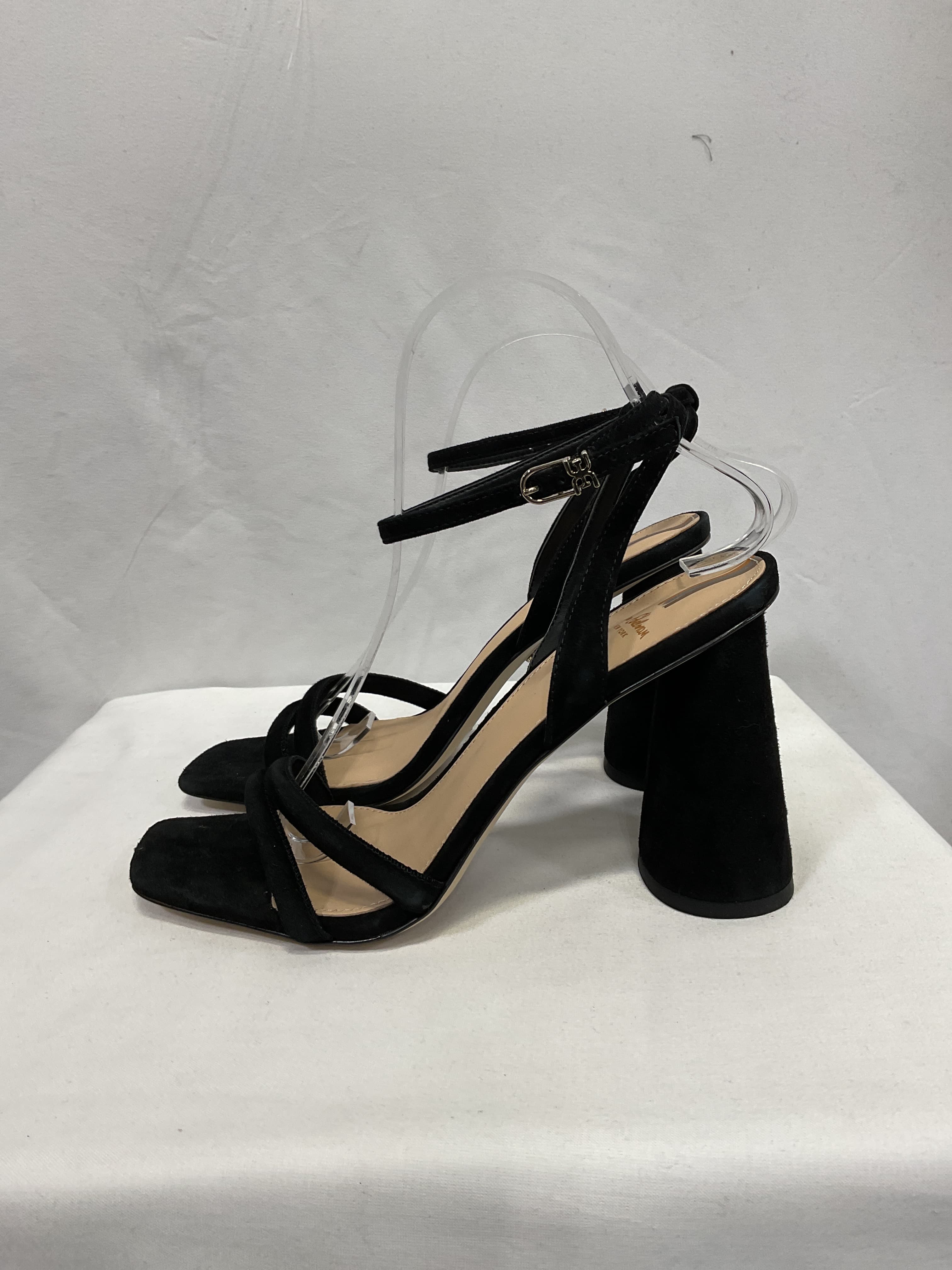 Kia Sandal In Black - Image 3