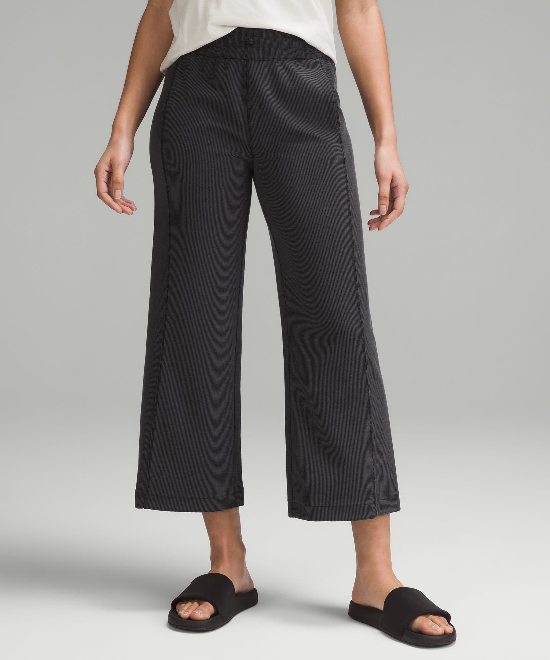 Ribbed Softstreme Mid-Rise Wide-Leg Cropped Pant 25" - Image 1