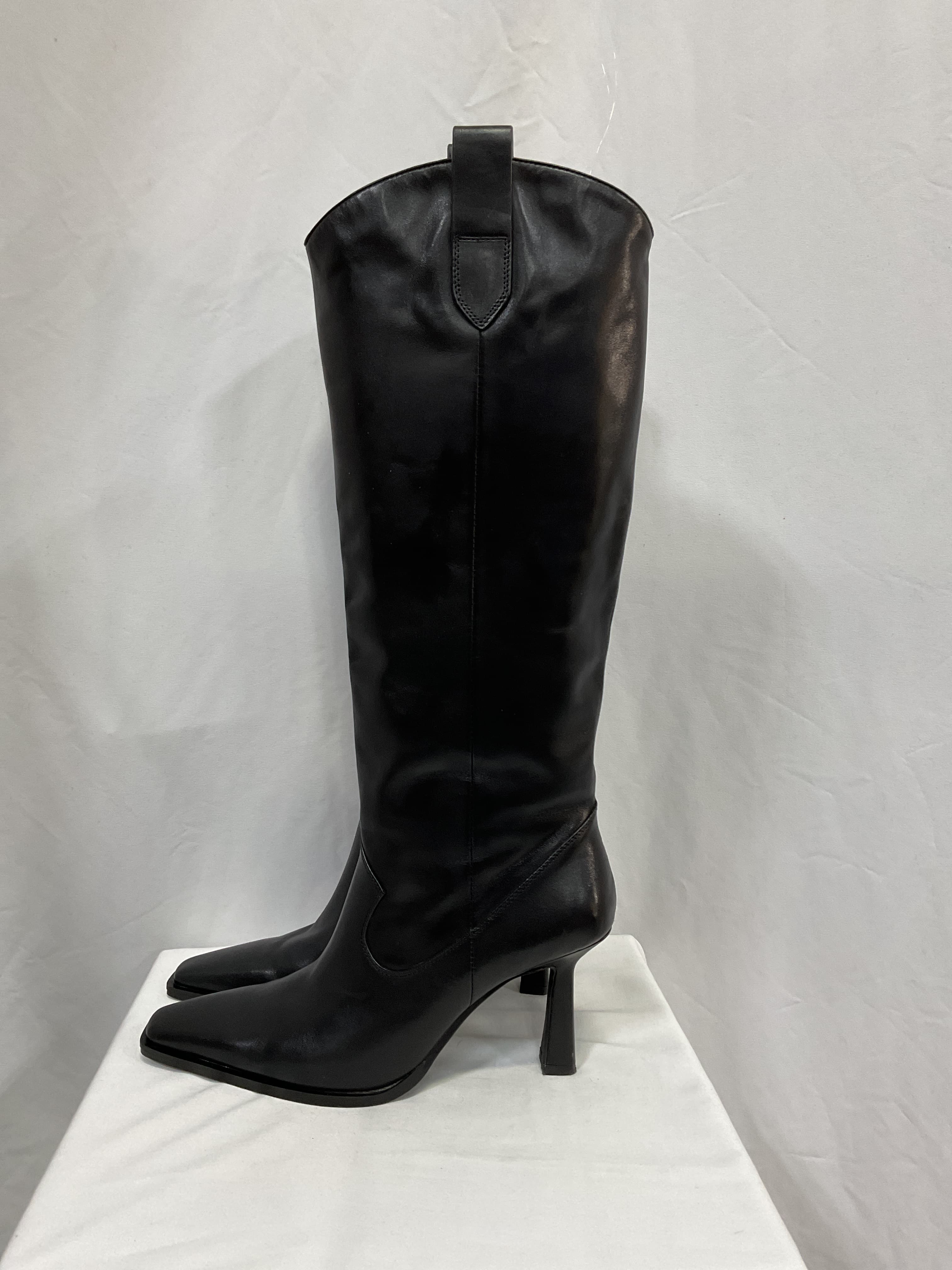 Jinny Knee High Boot In Black Burnished - Image 2