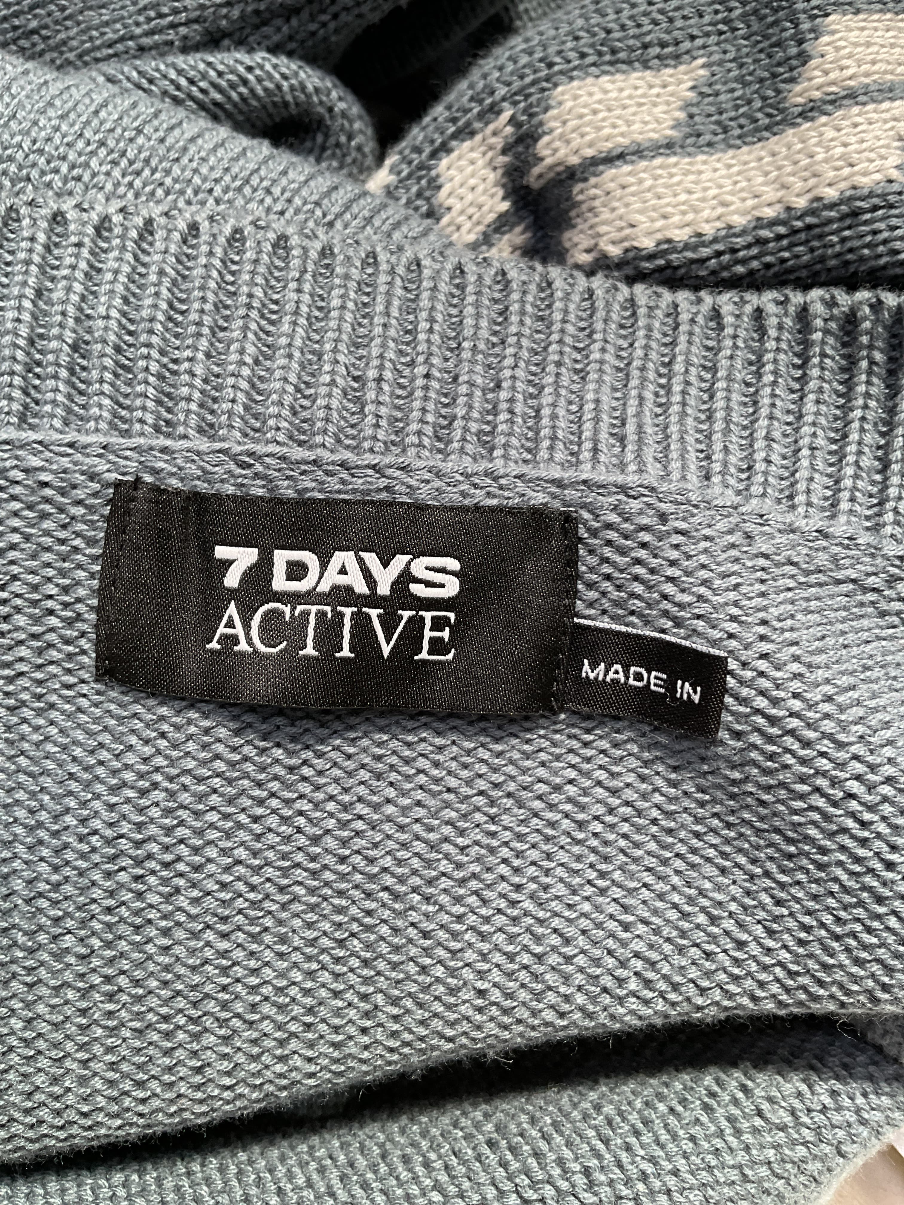 Graphic Cardigan - Image 4