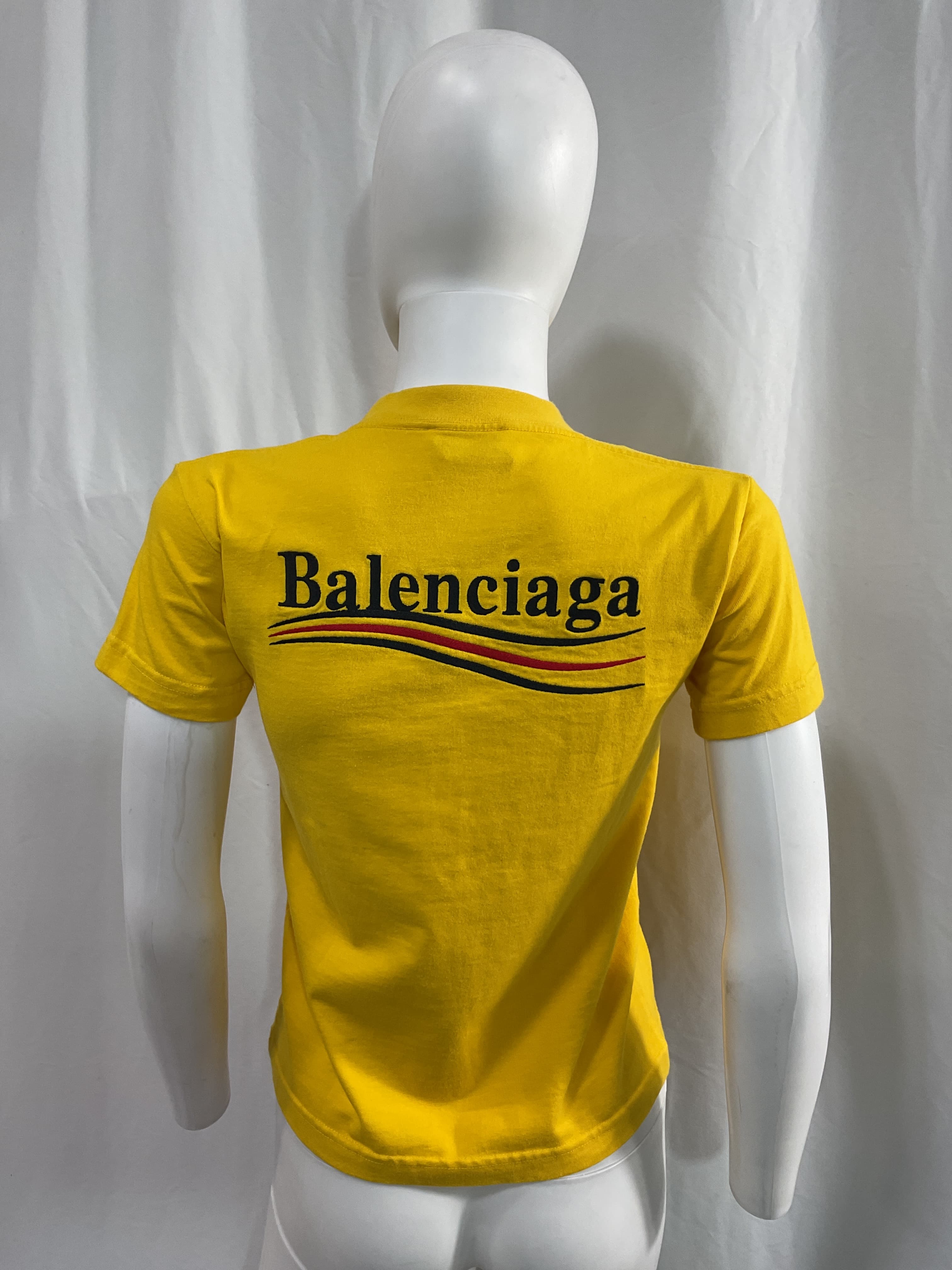 Small Fit T-Shirt In Yellow & Black & Red - Image 2