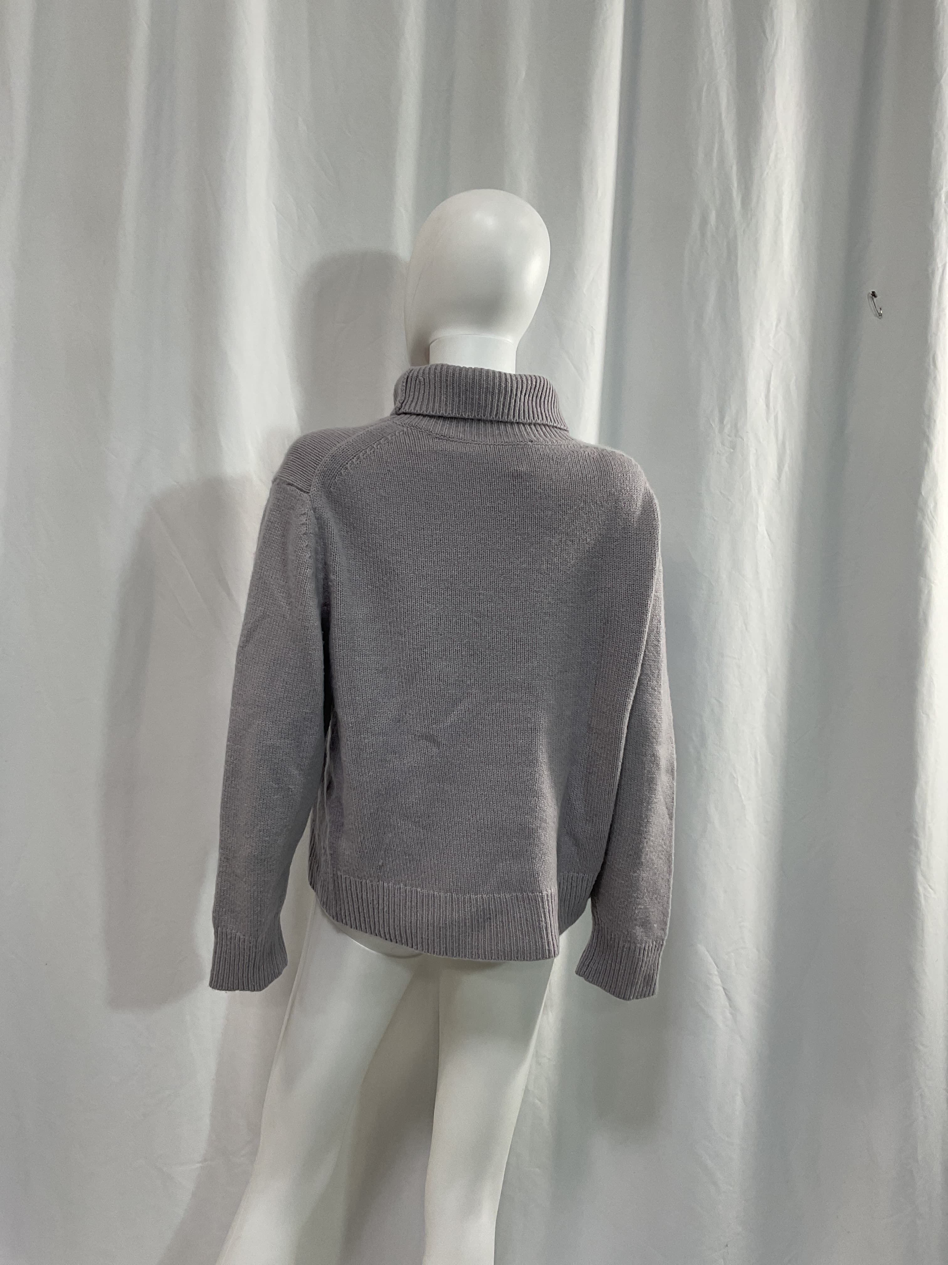 Jara Luxe Cashmere Sweater - Image 4