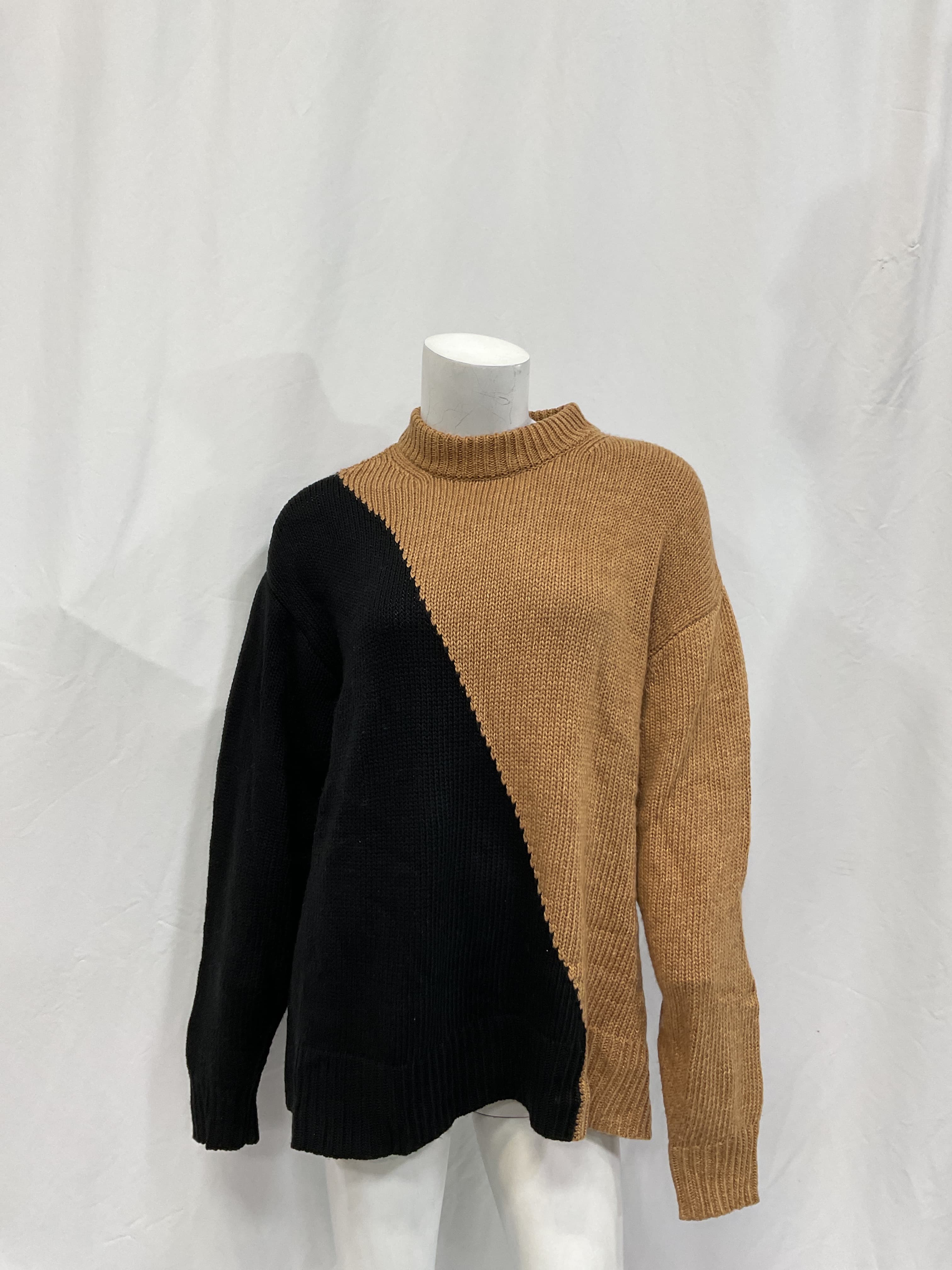 Dagan Color Block Crewneck In Black & Camel - Image 3