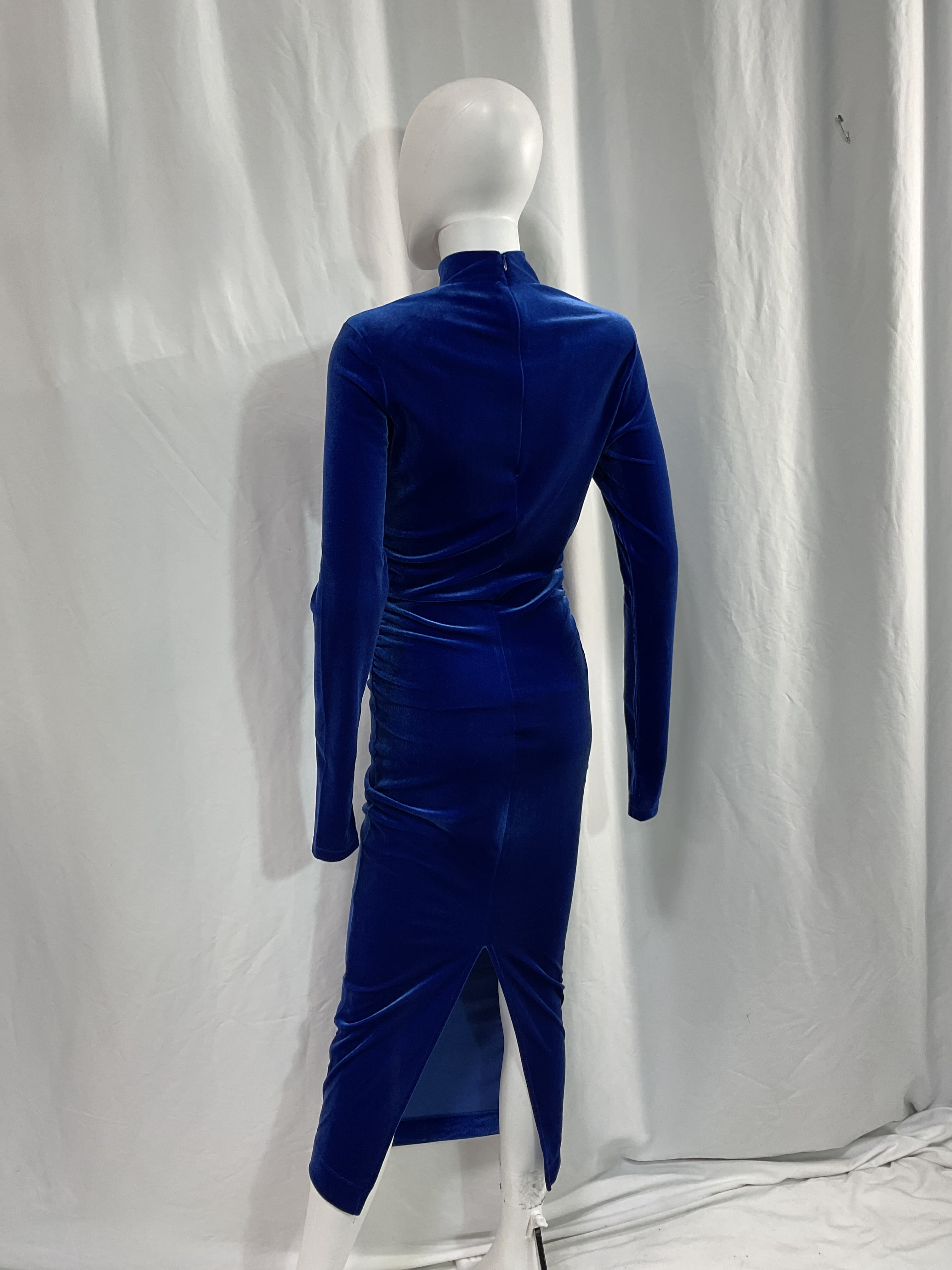 Erita Velvet Midi Dress In Blue Regatta - Image 2