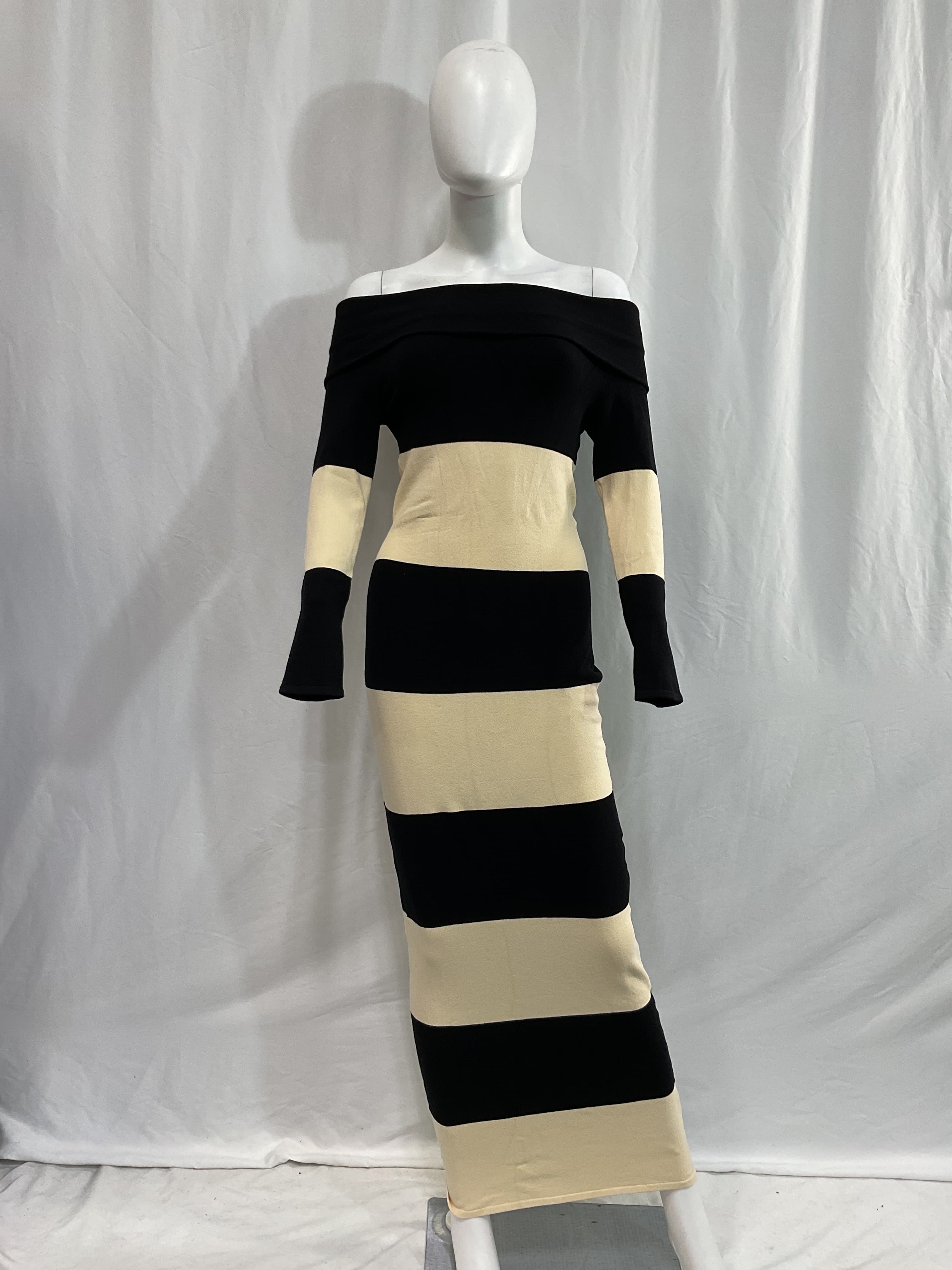 Theo Off The Shoulder Dress In Cream & Black - Image 4