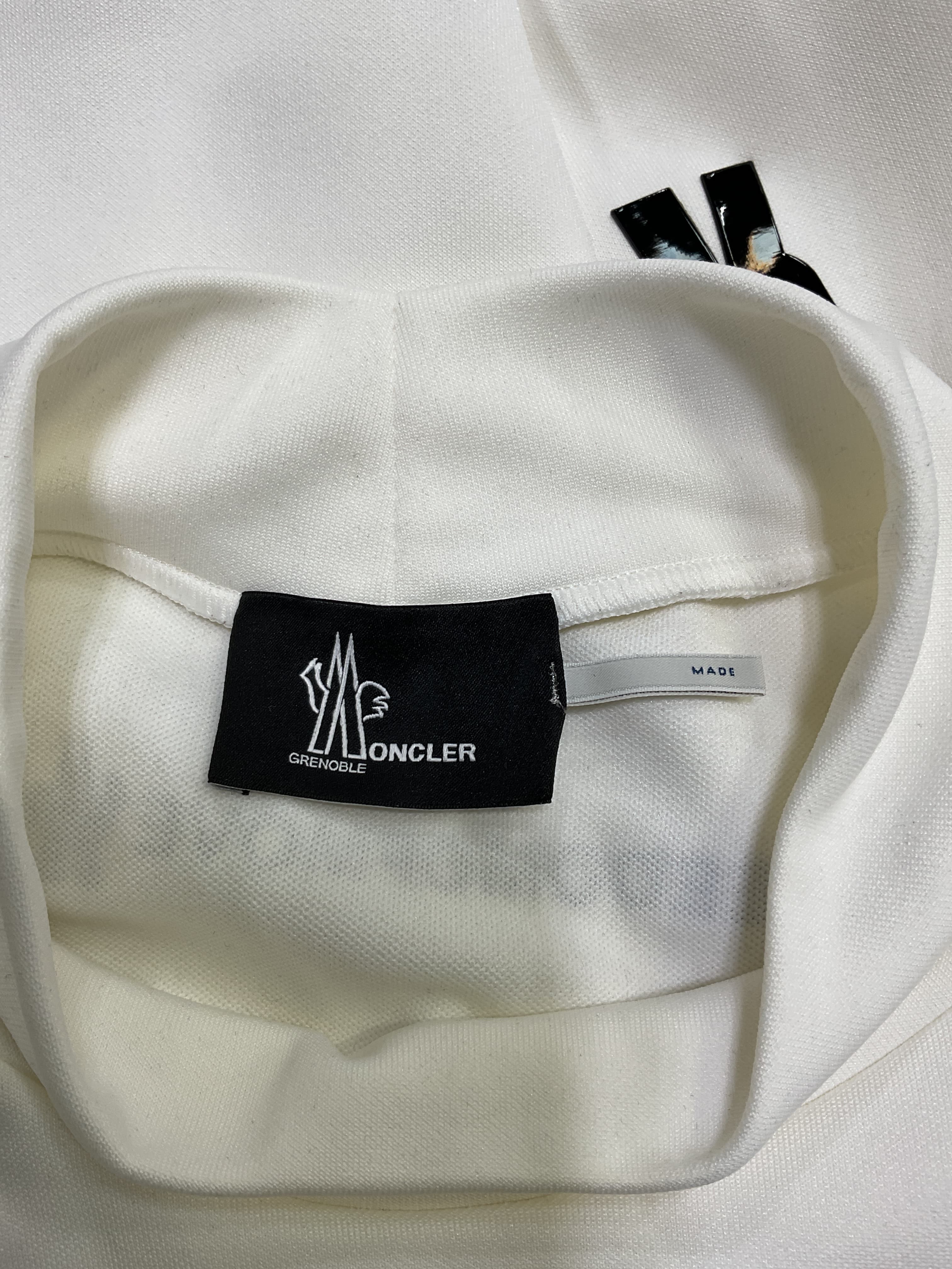 Moncler Cropped Grenoble Day-Namic Turtleneck Top In White - Image 2