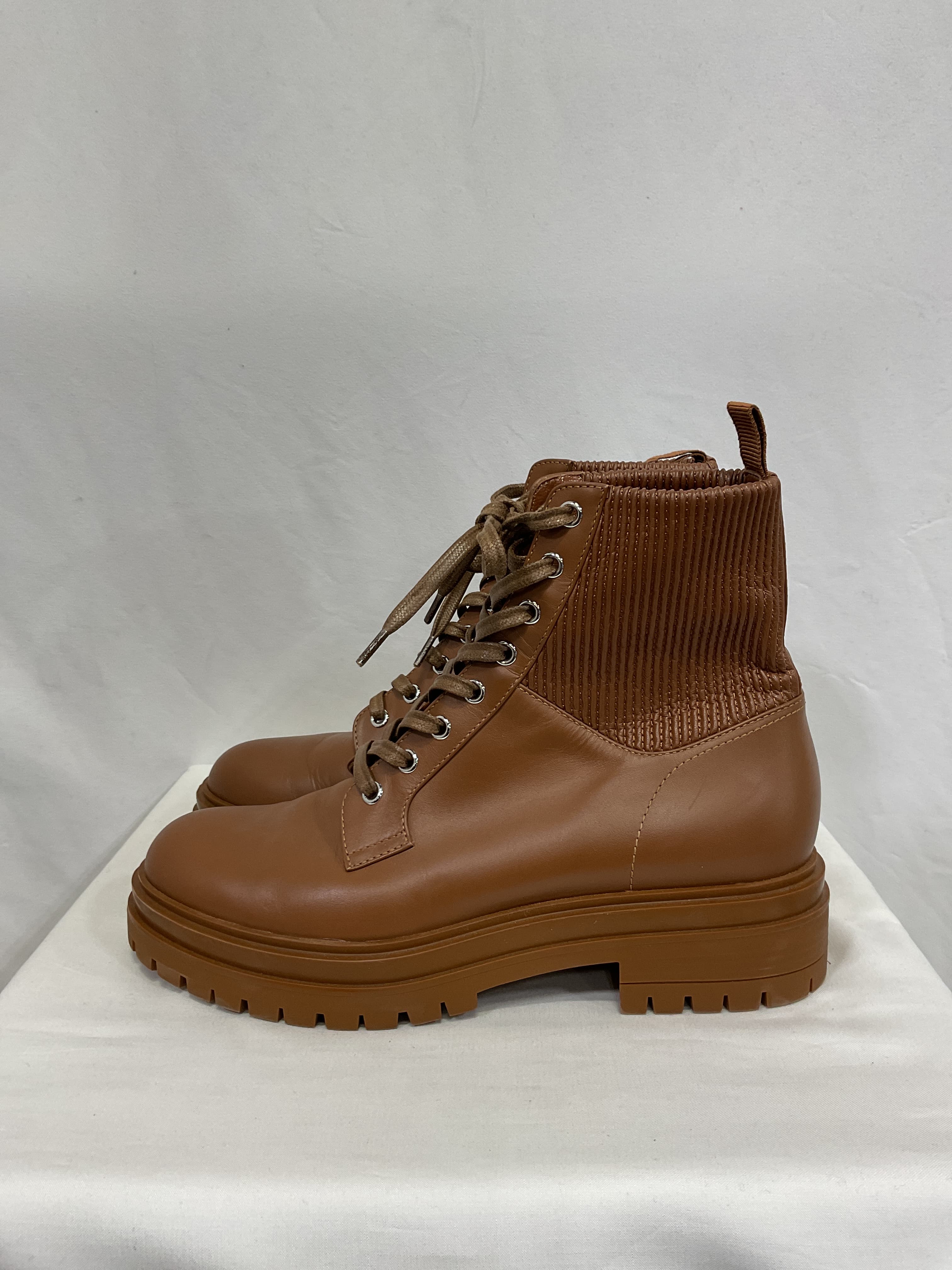 Martis 20 Ribbed-Detail Combat Boots - Image 2