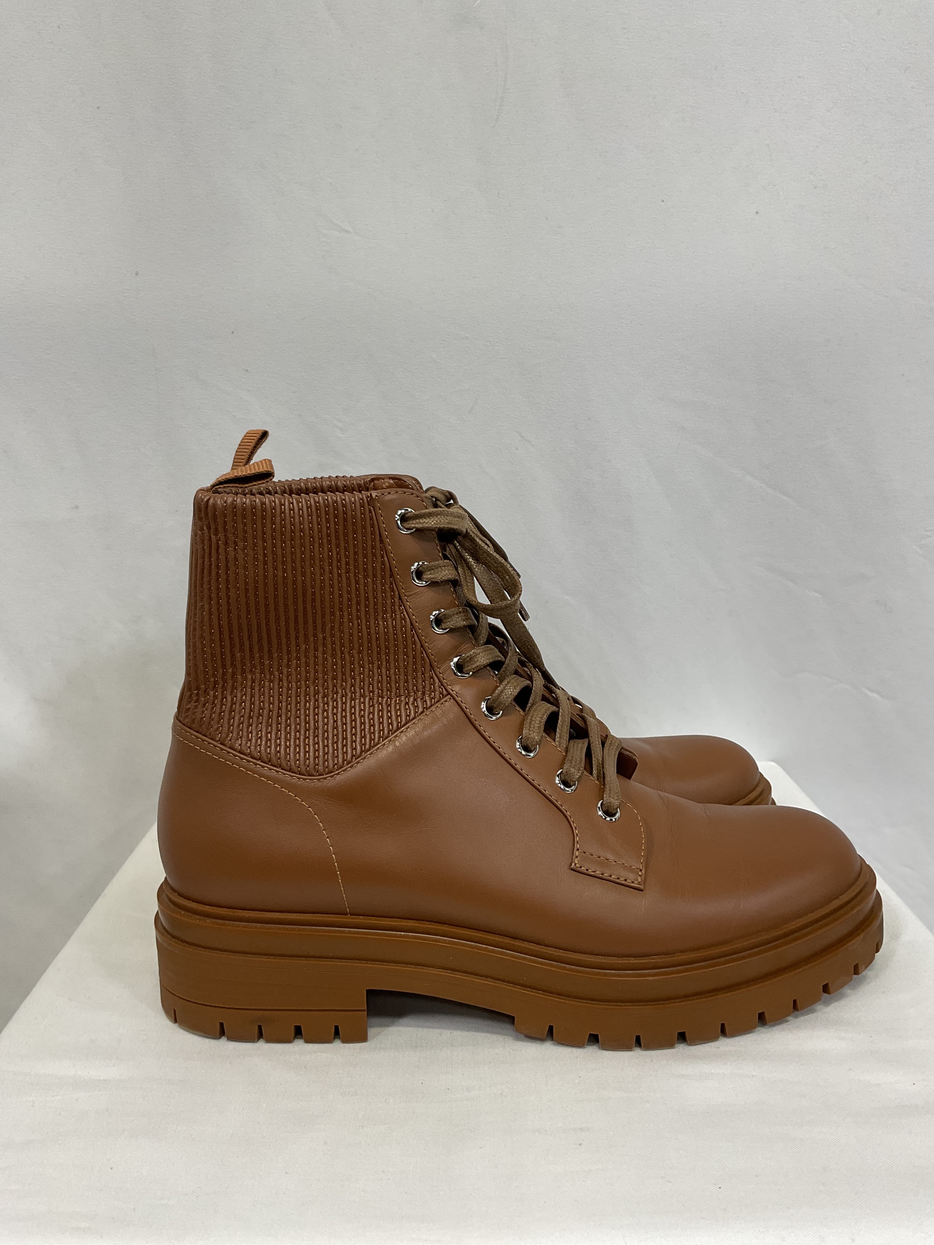 Martis 20 Ribbed-Detail Combat Boots - Image 4