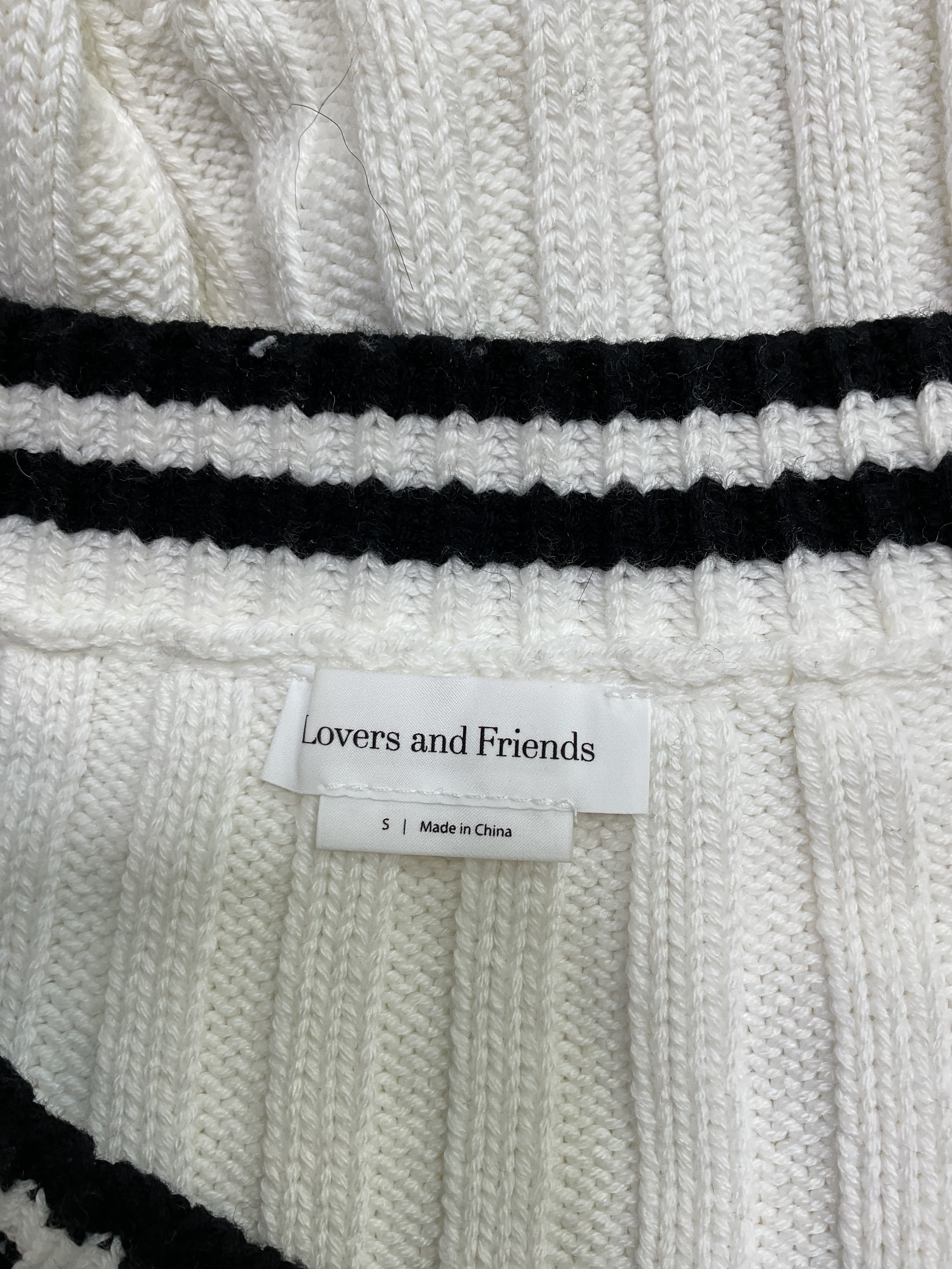 Danil V Neck Sweater In White & Black - Image 3
