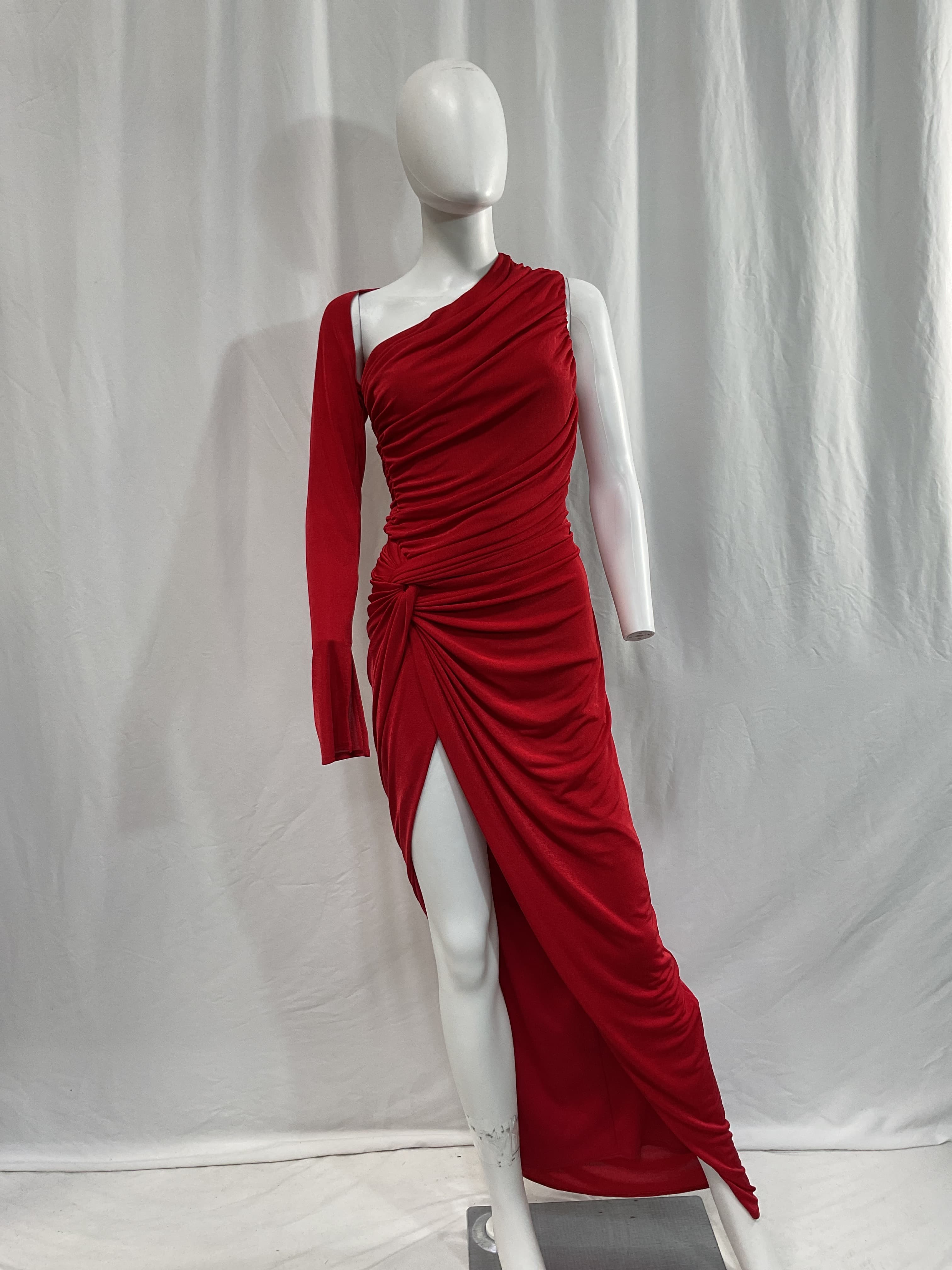 Arya Gown In Scarlett - Image 2