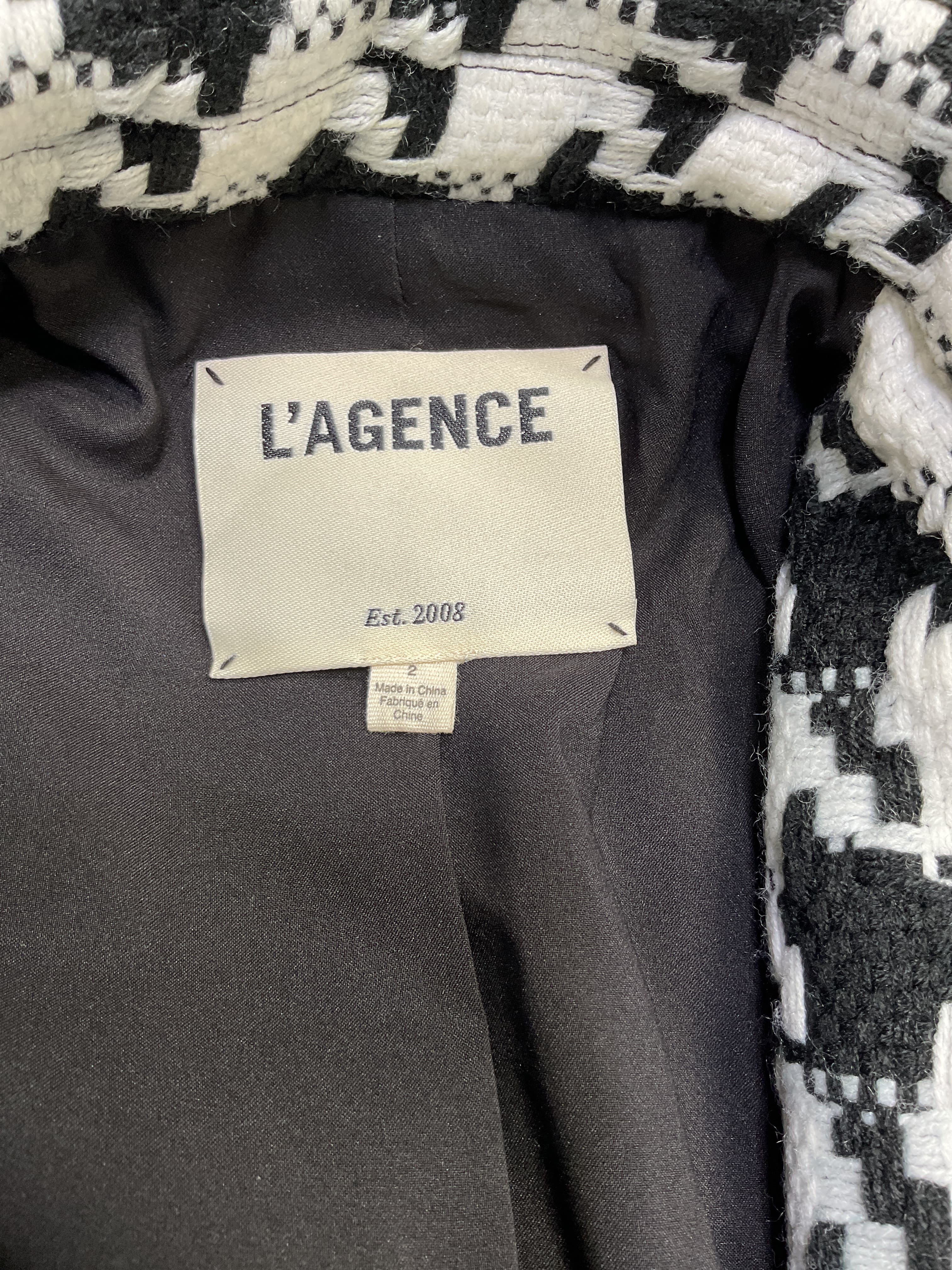Xander Single Brested Coat In Black & White Houndstooth - Image 3