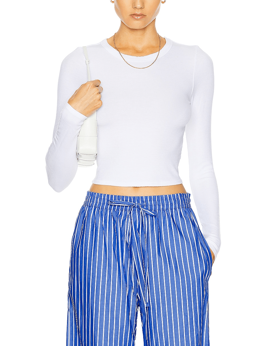 Silk Rib Cropped Long Sleeve Crew Top In White - Image 1