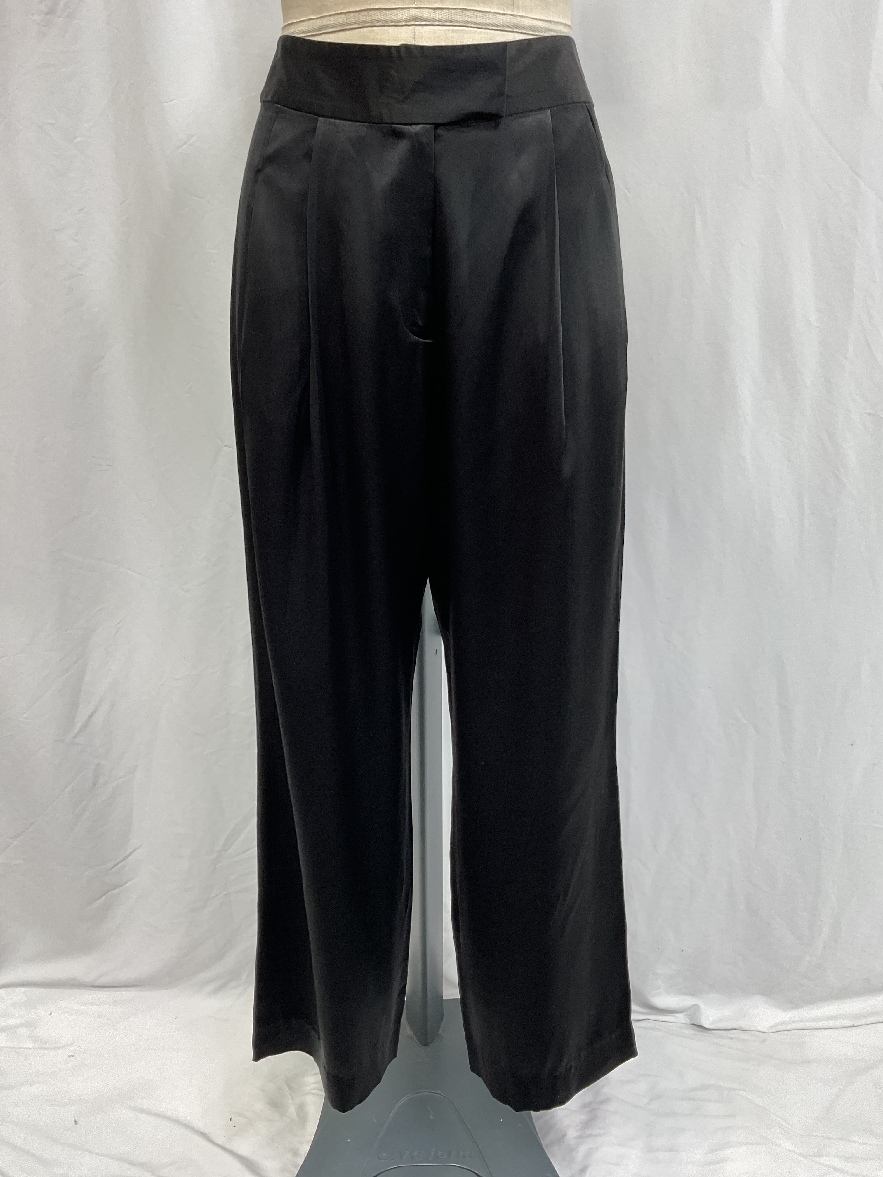 Wide Leg Trouser In Black - Image 3