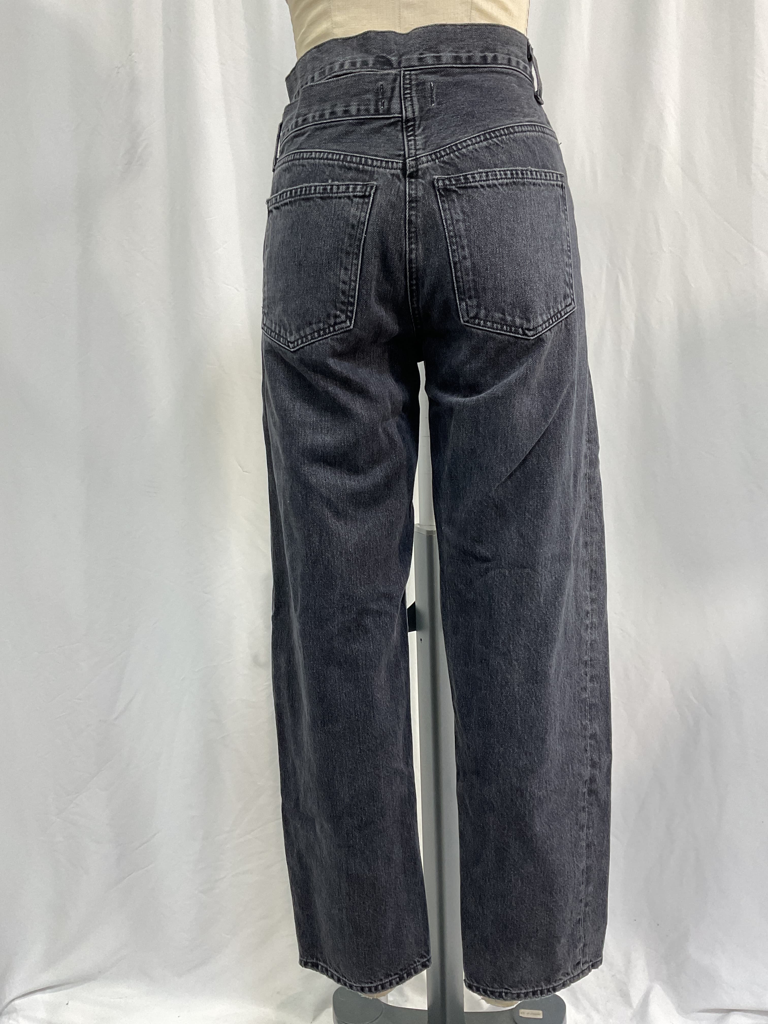 Broken Waistband In Conduct - Image 4