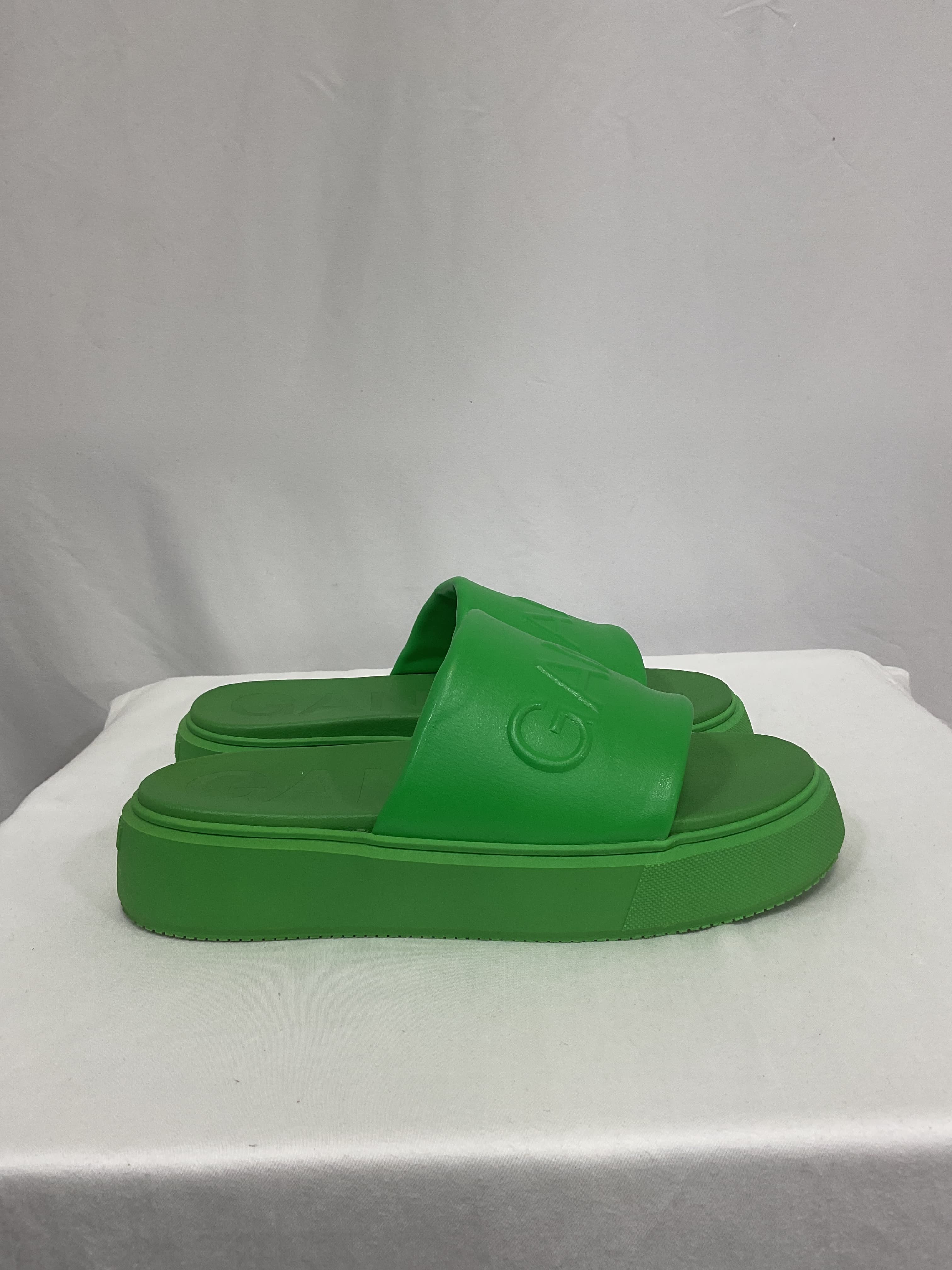Logo-Embossed Vegan Leather Platform Slides - Image 3