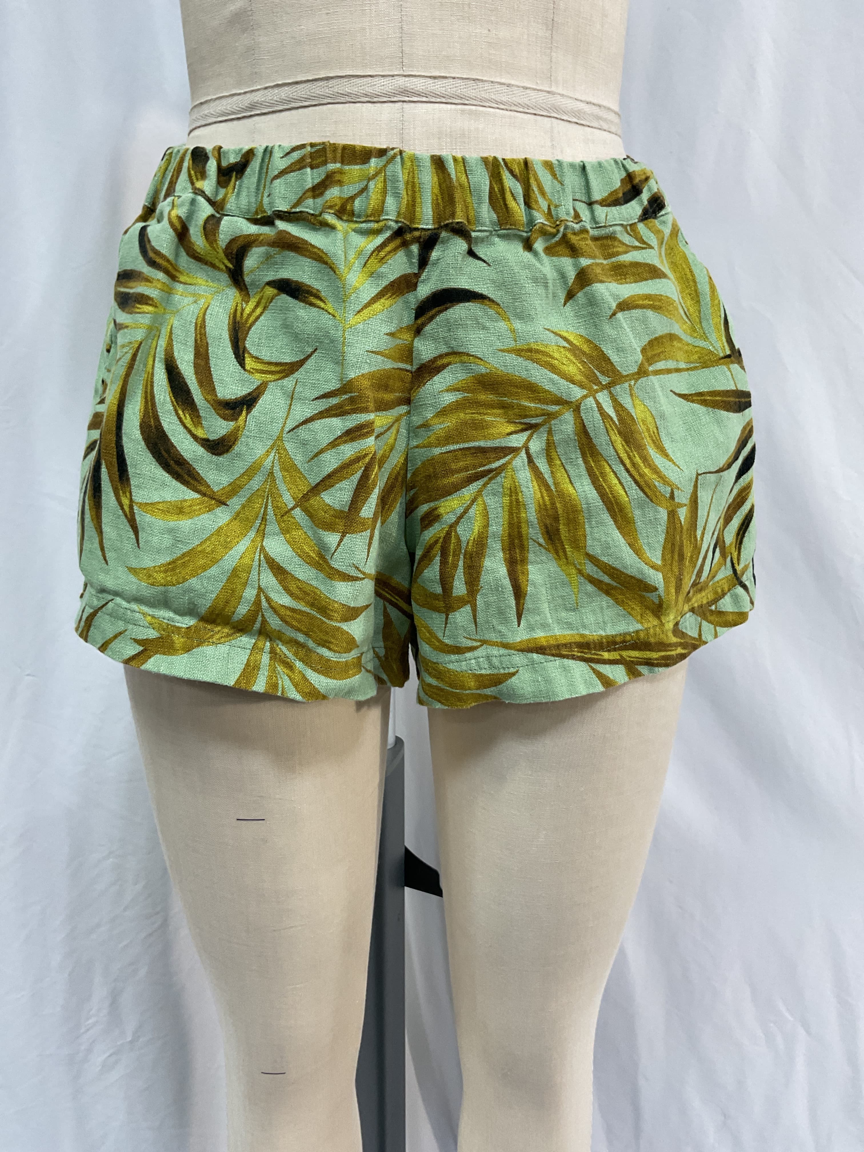 Reus Linen Short With Elastic Waist - Image 4