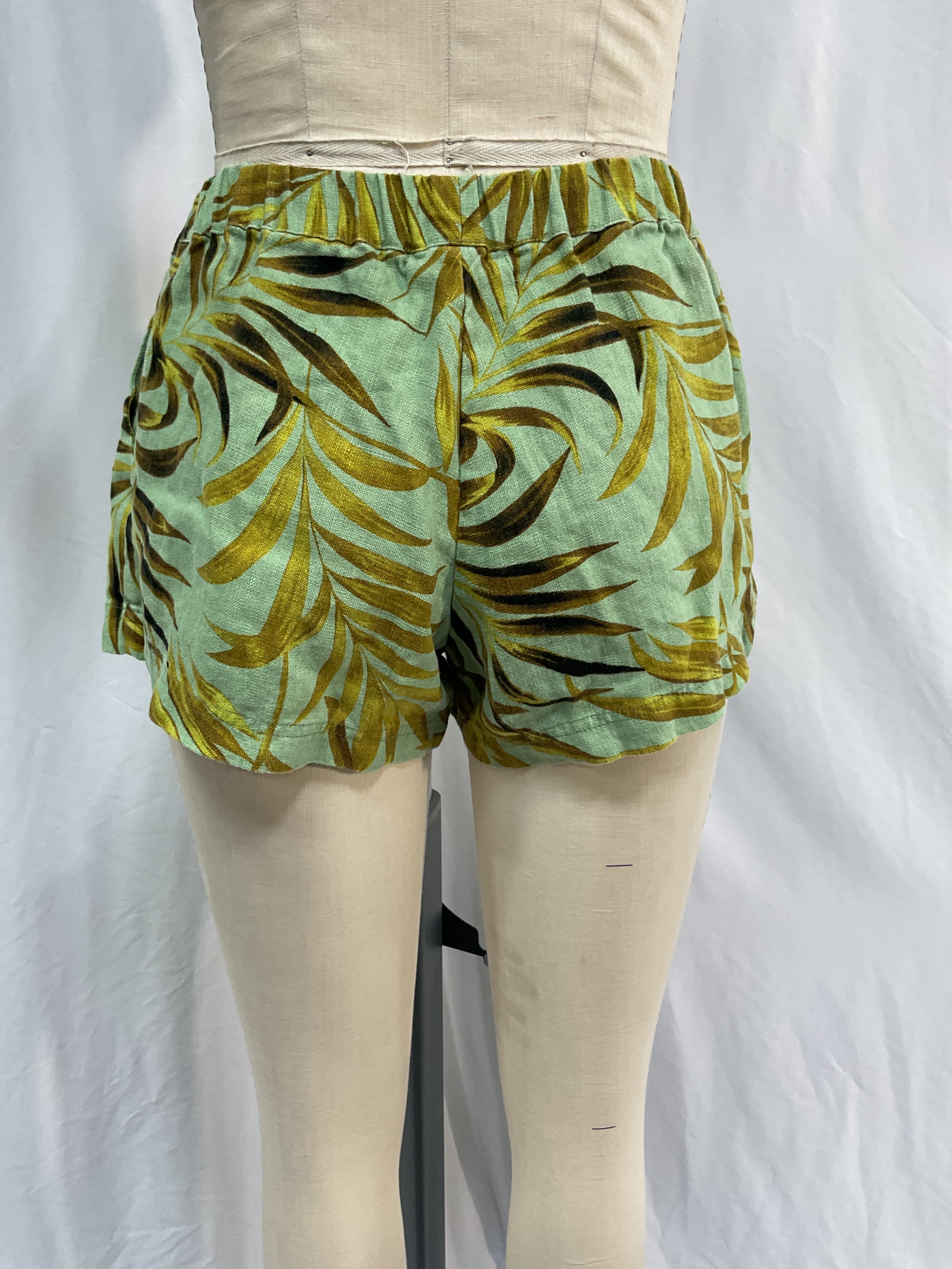 Reus Linen Short With Elastic Waist - Image 3