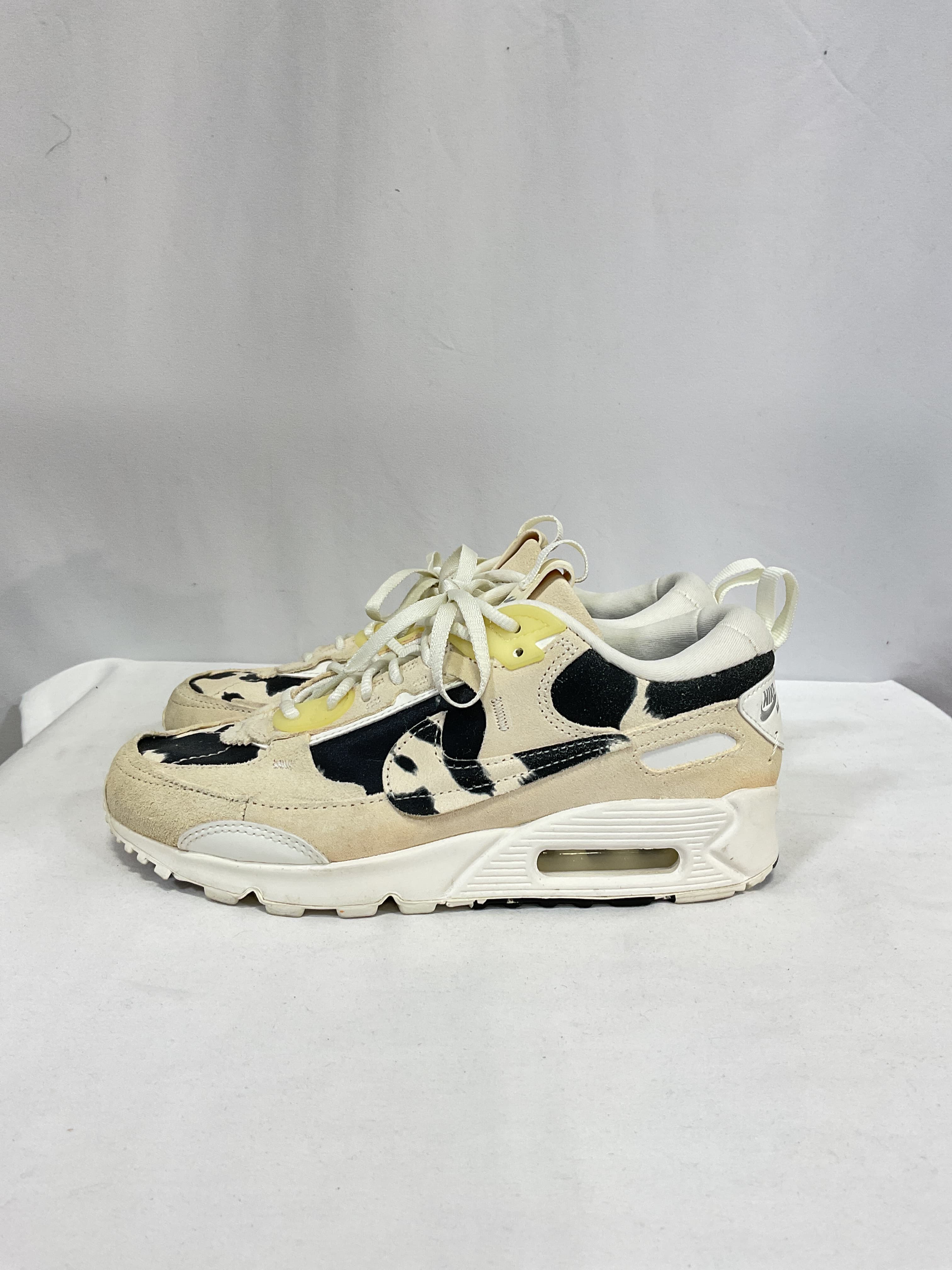 Women's Air Max 90 Futura - Image 2