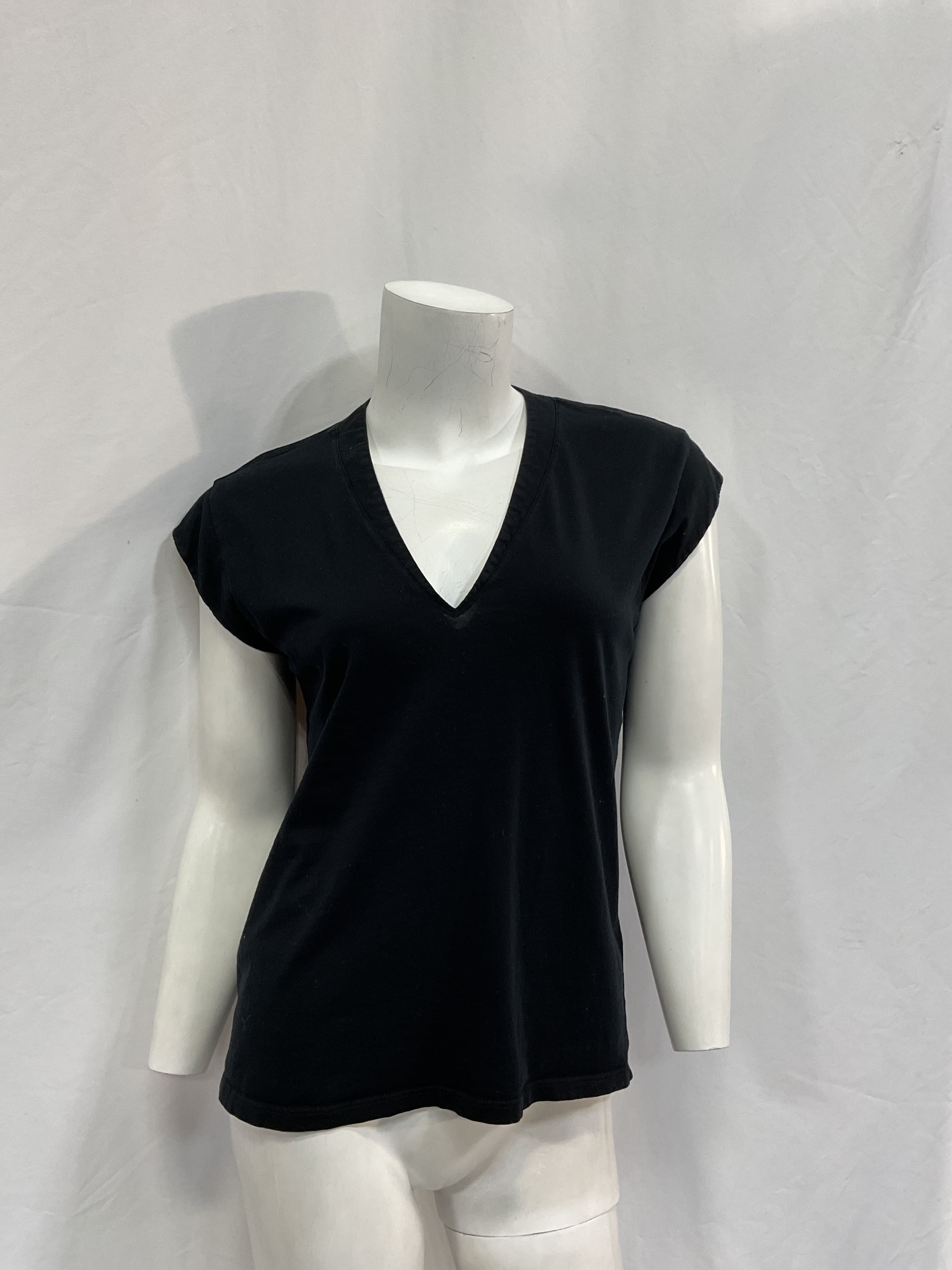 Le Mid Rise V-Neck T-Shirt - Image 3