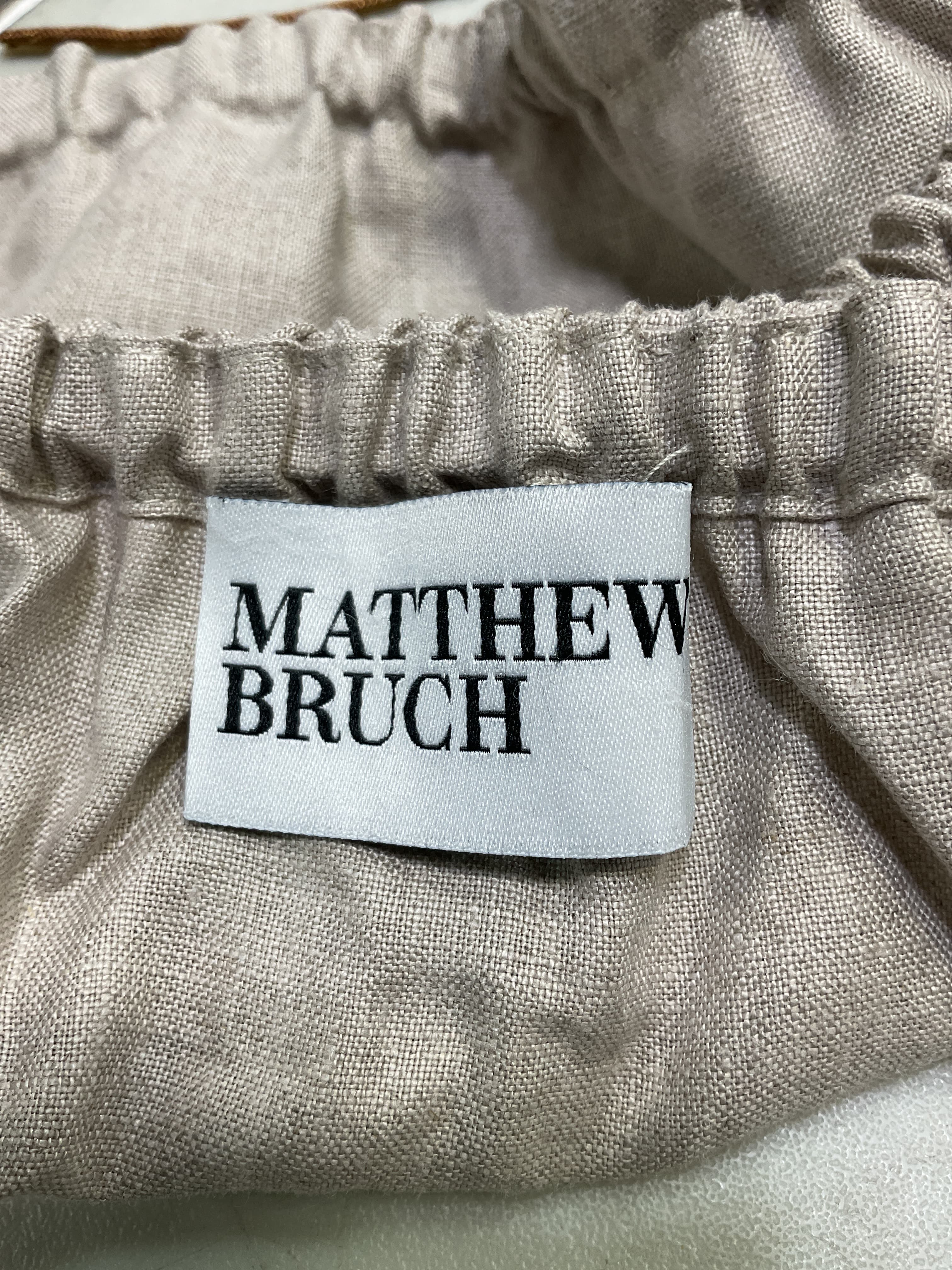 Structured Bandeau Crop Top In Oatmeal Linen - Image 4