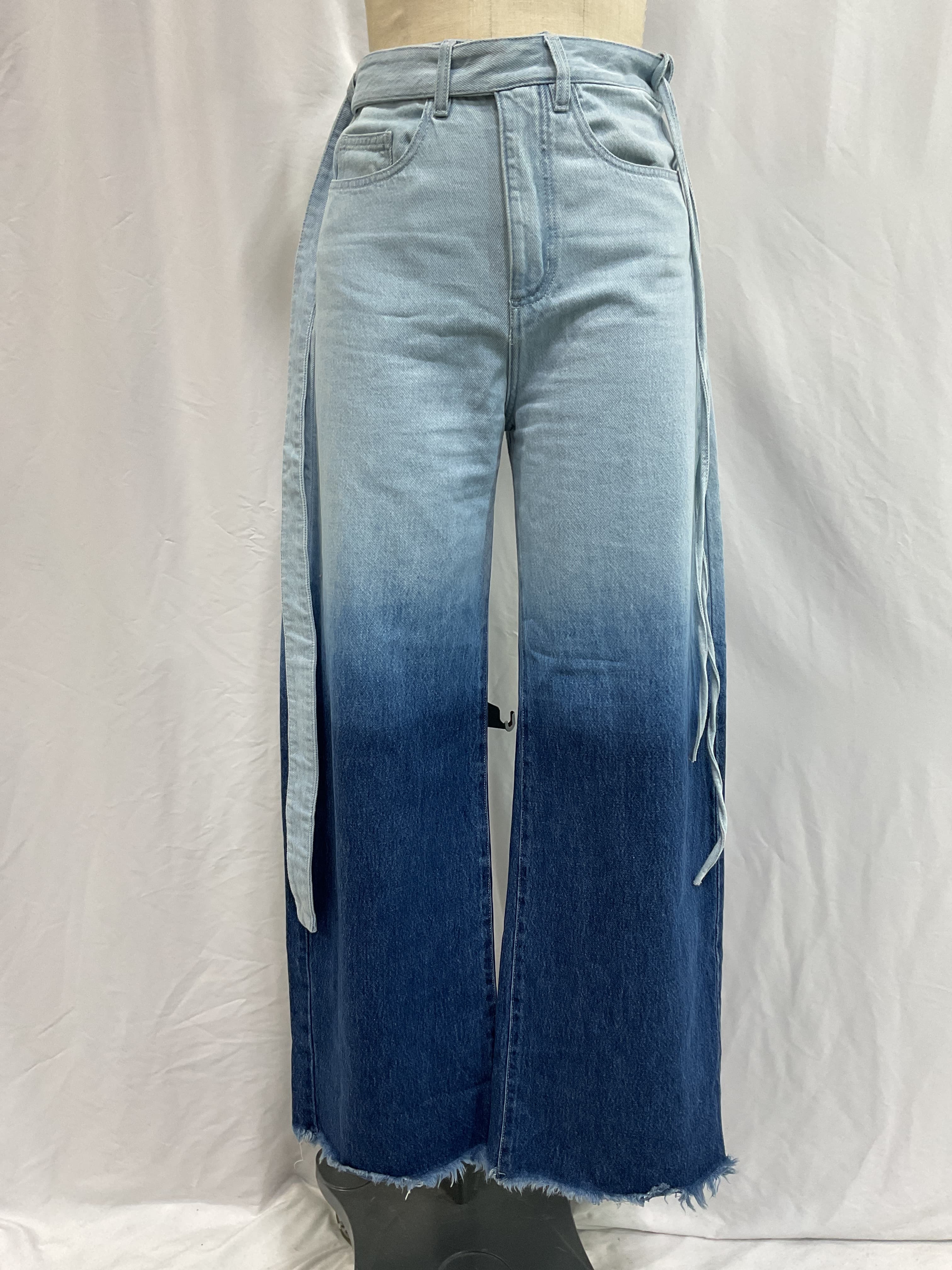 Boyfriend Jeans With Belts - Image 2