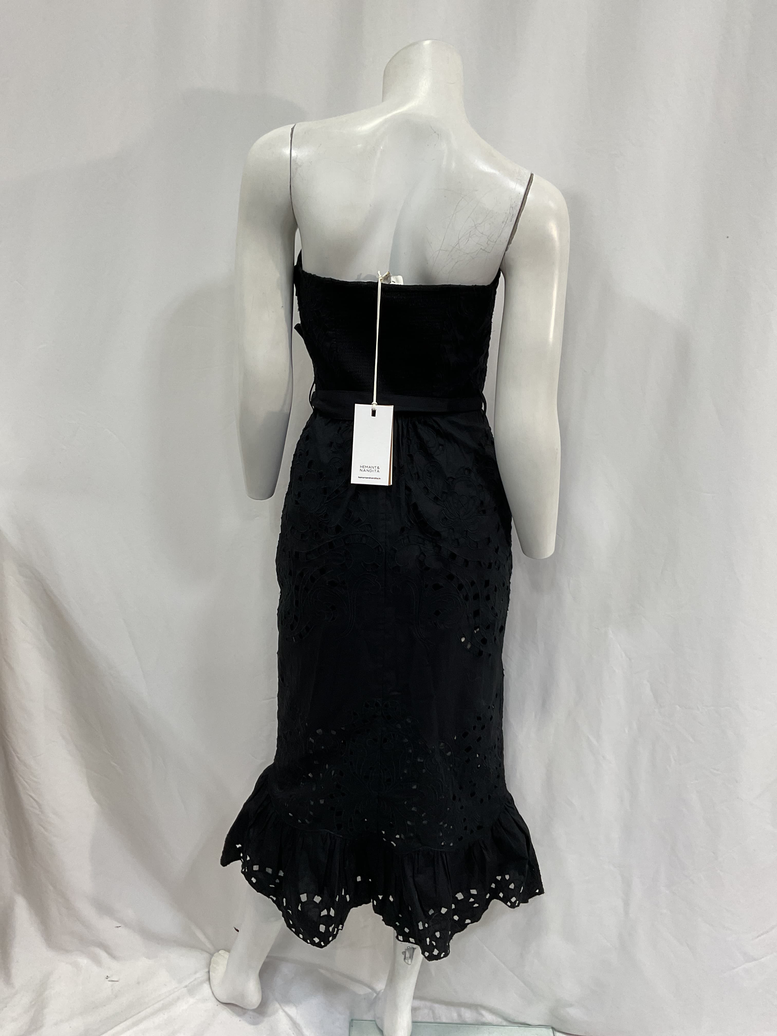 Mohi Midi Dress In Black - Image 2