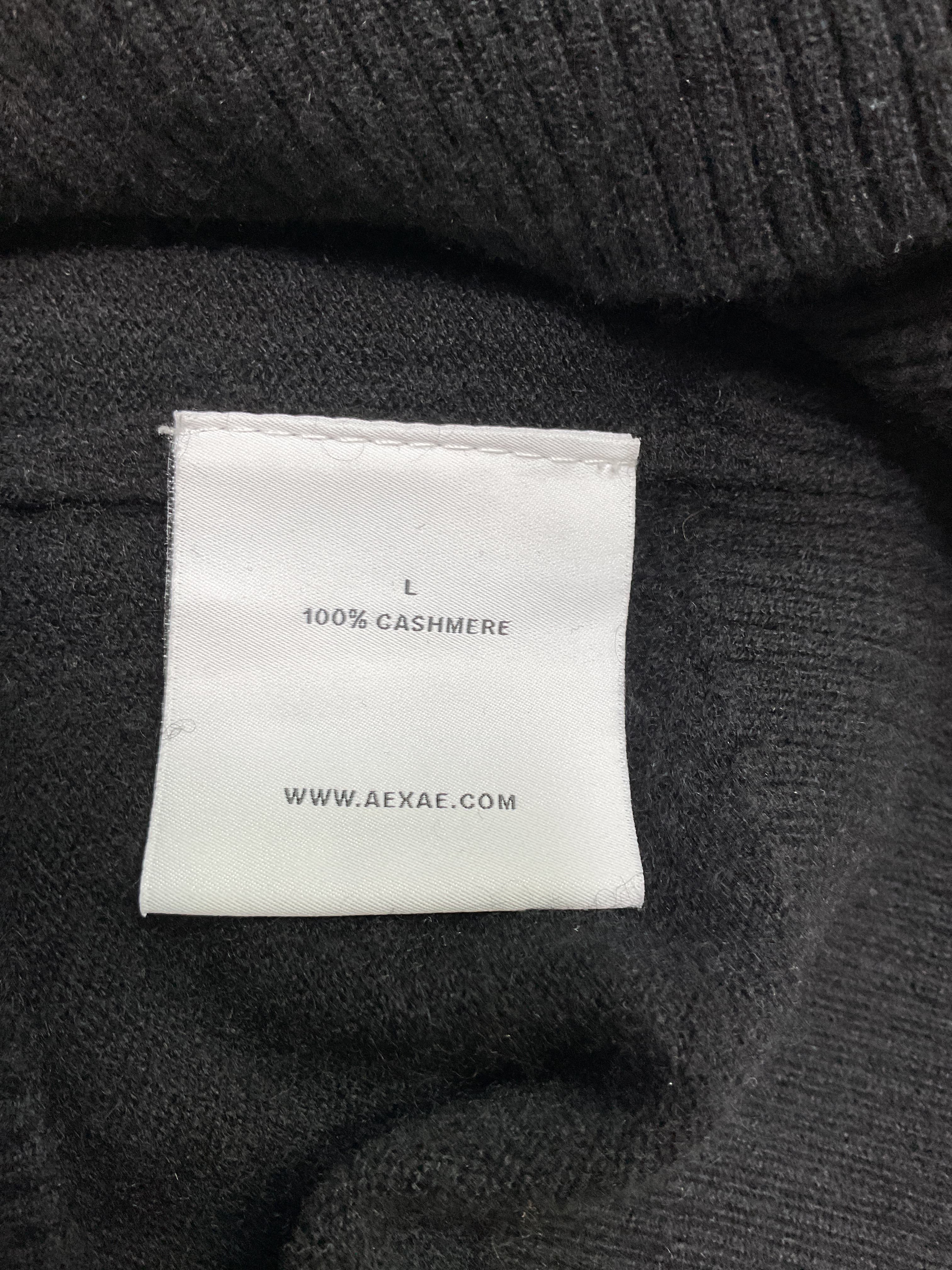 Sleeveless Roll Neck Cashmere Top In Black - Image 3