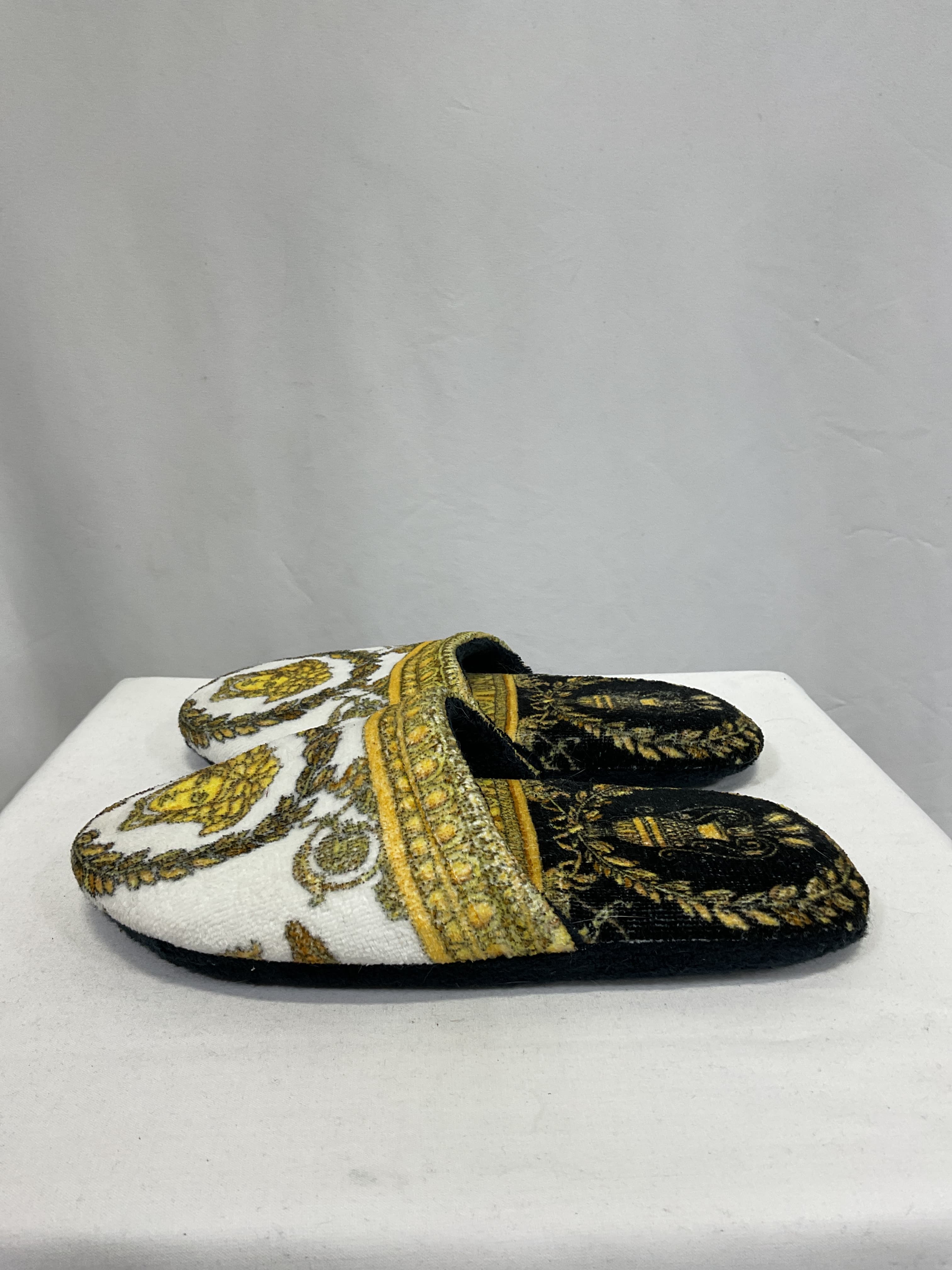 I Heart Baroque Slippers - Image 4