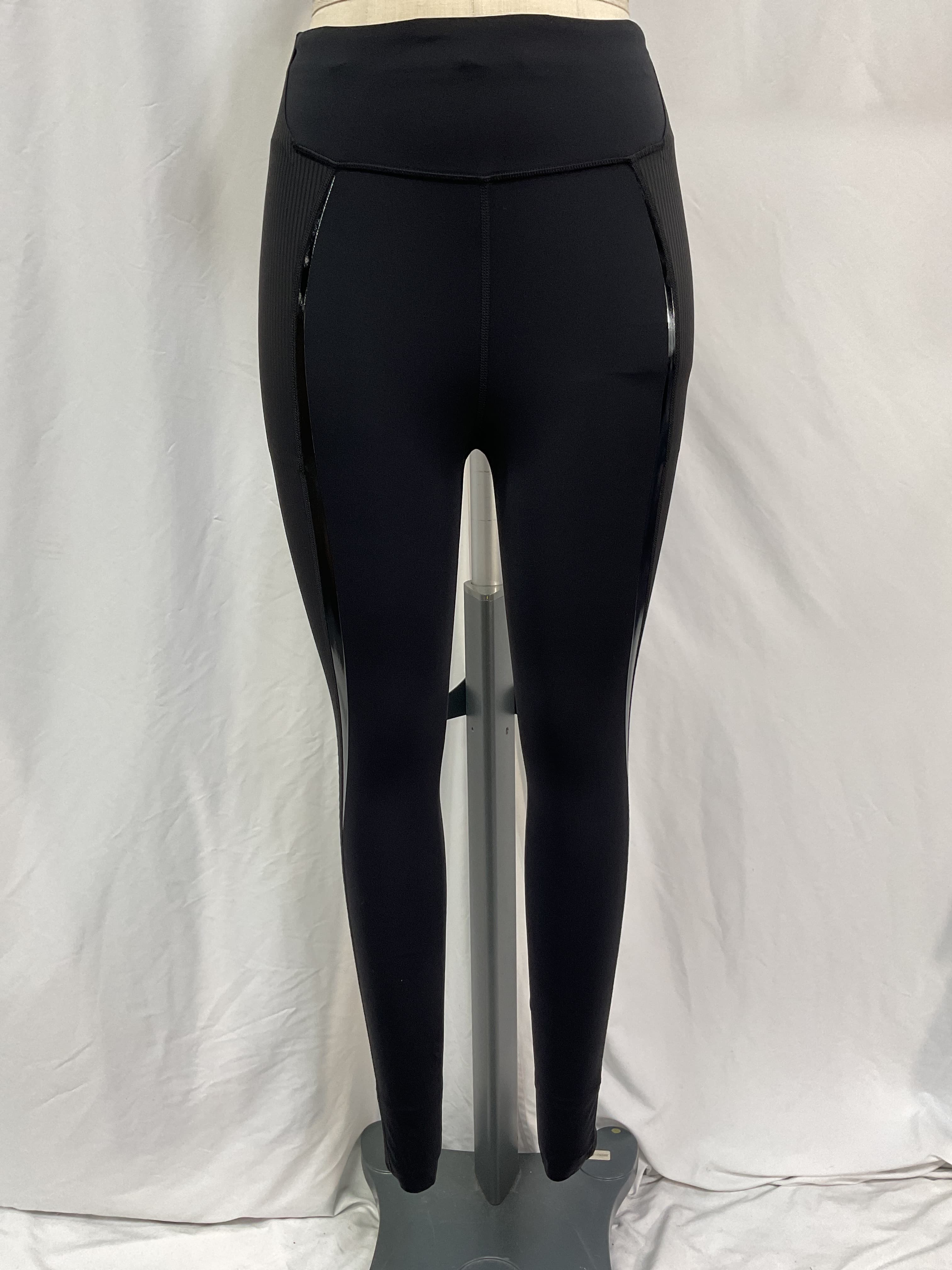 Gloss Trim Run Super High-Rise Tight 28 - Image 4