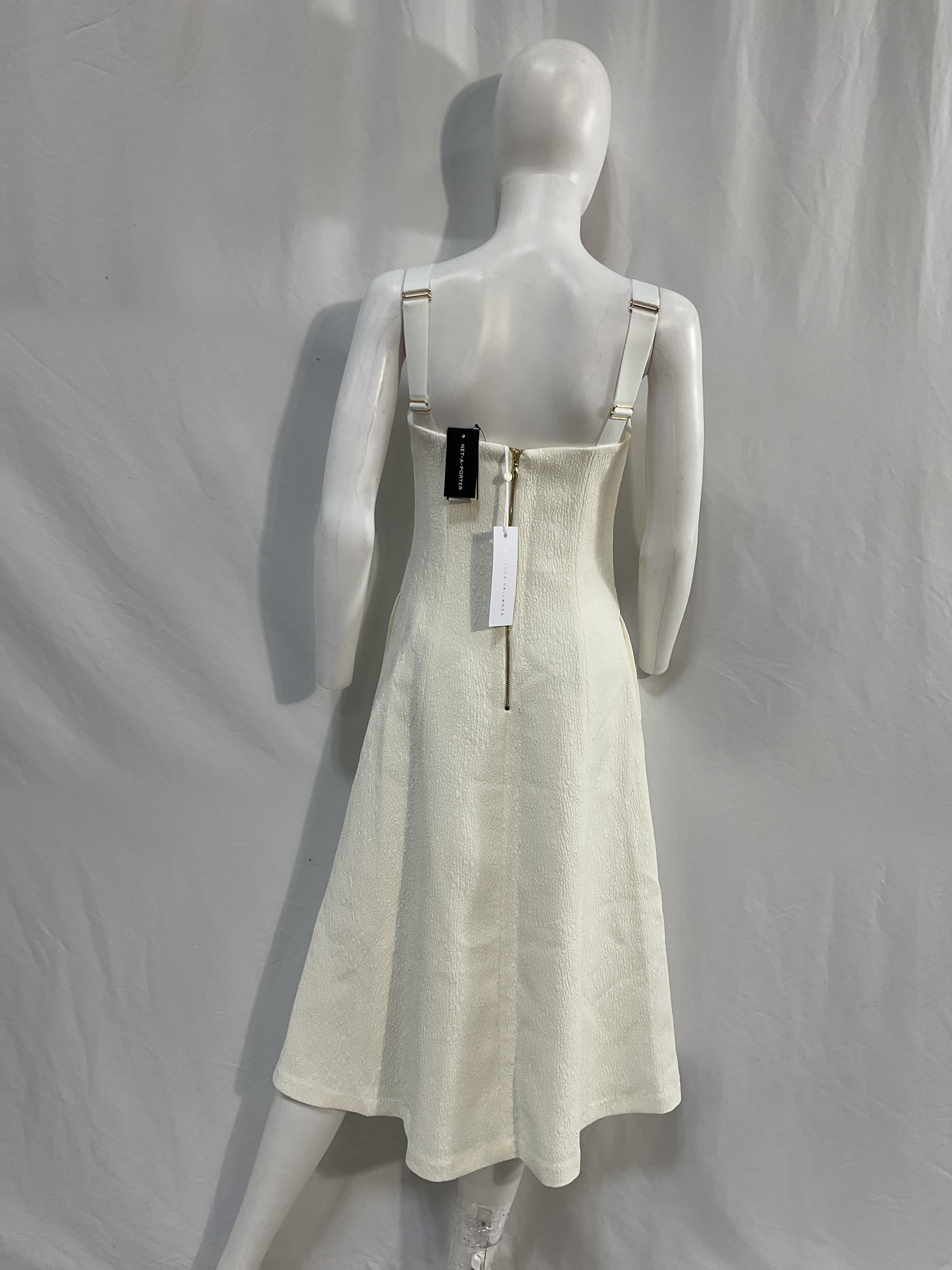 Calla Cloqu Midi Dress - Image 2