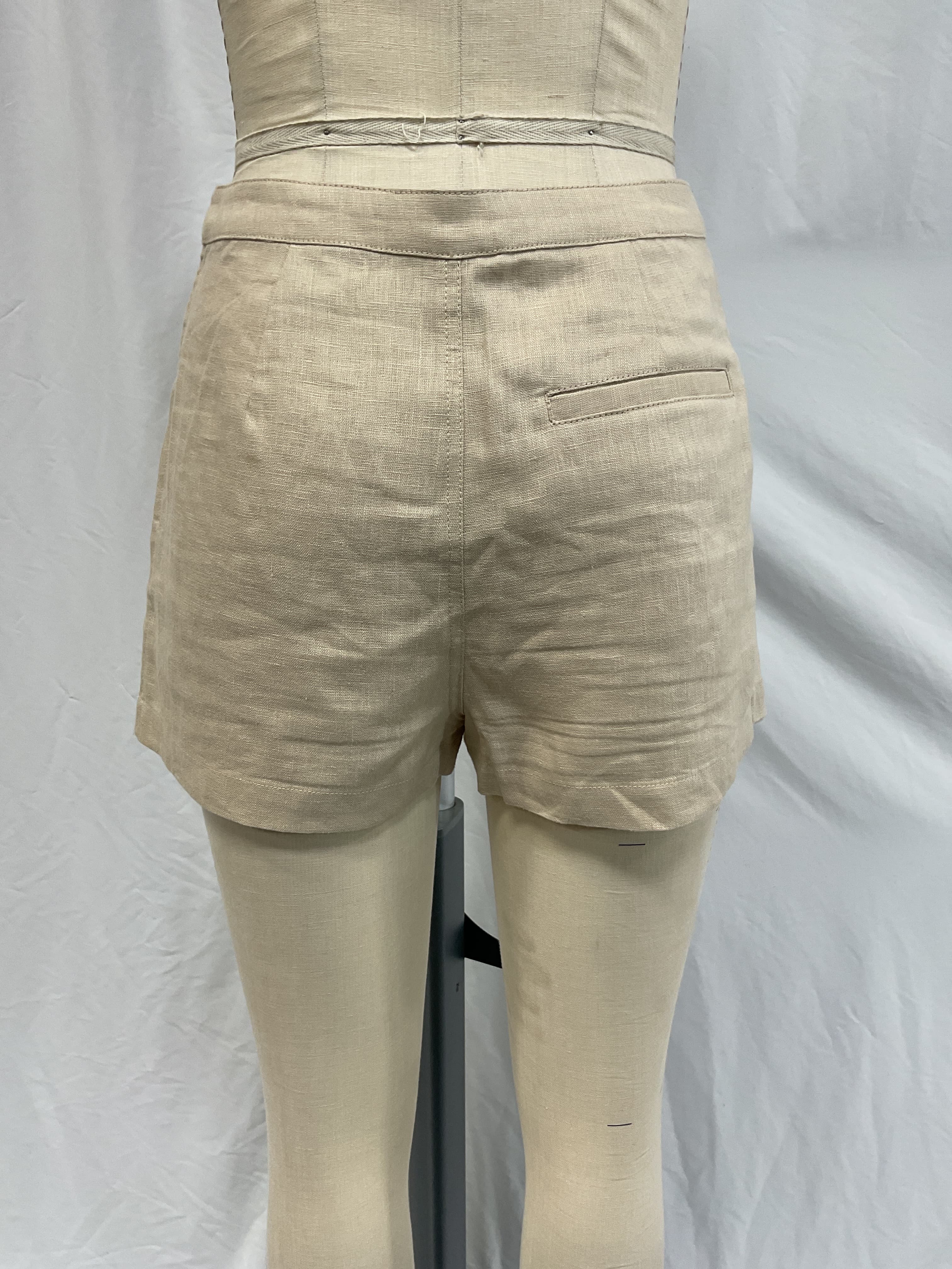 Allana Skort In Beige - Image 3