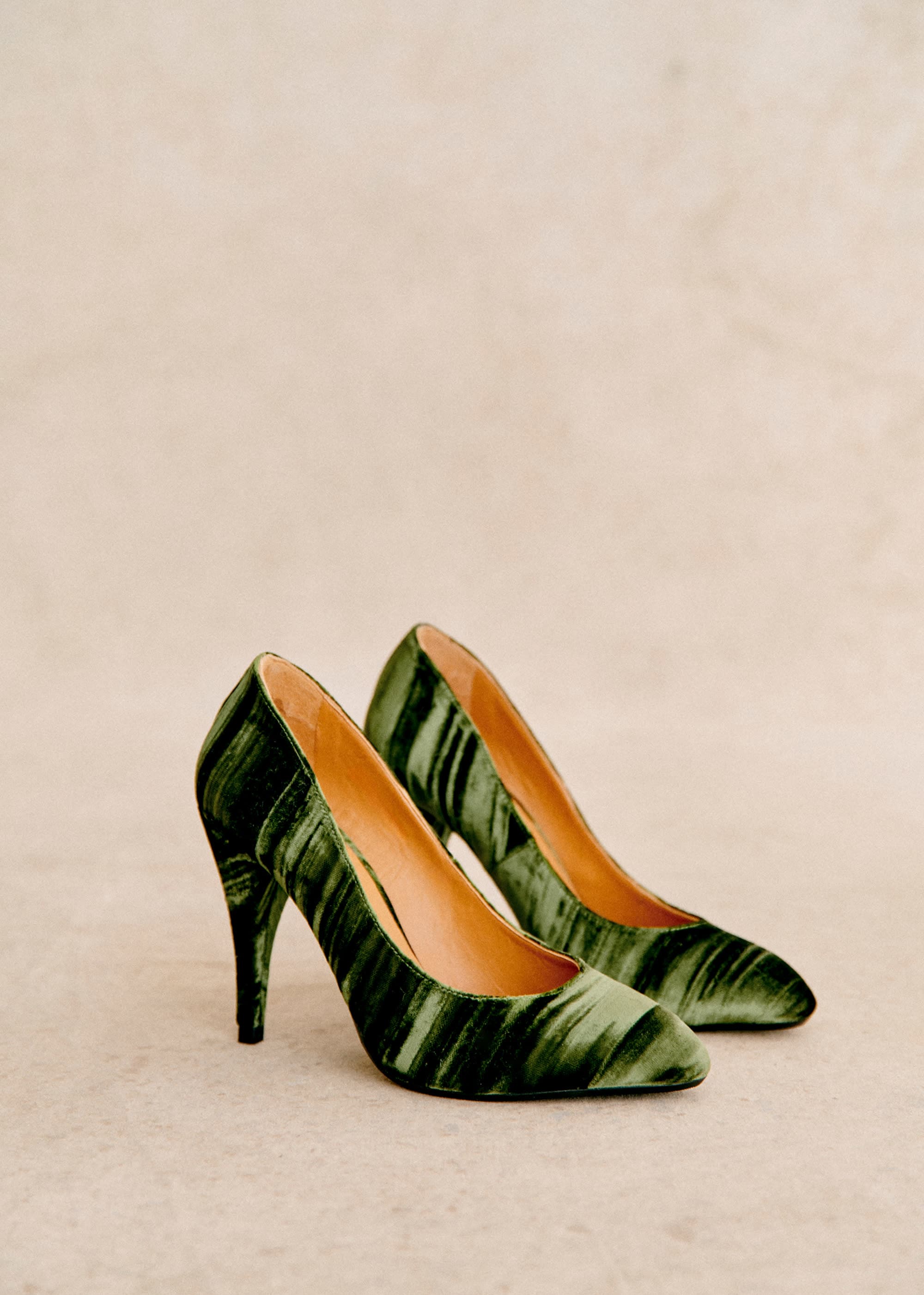High Magda Court Shoe - Image 1