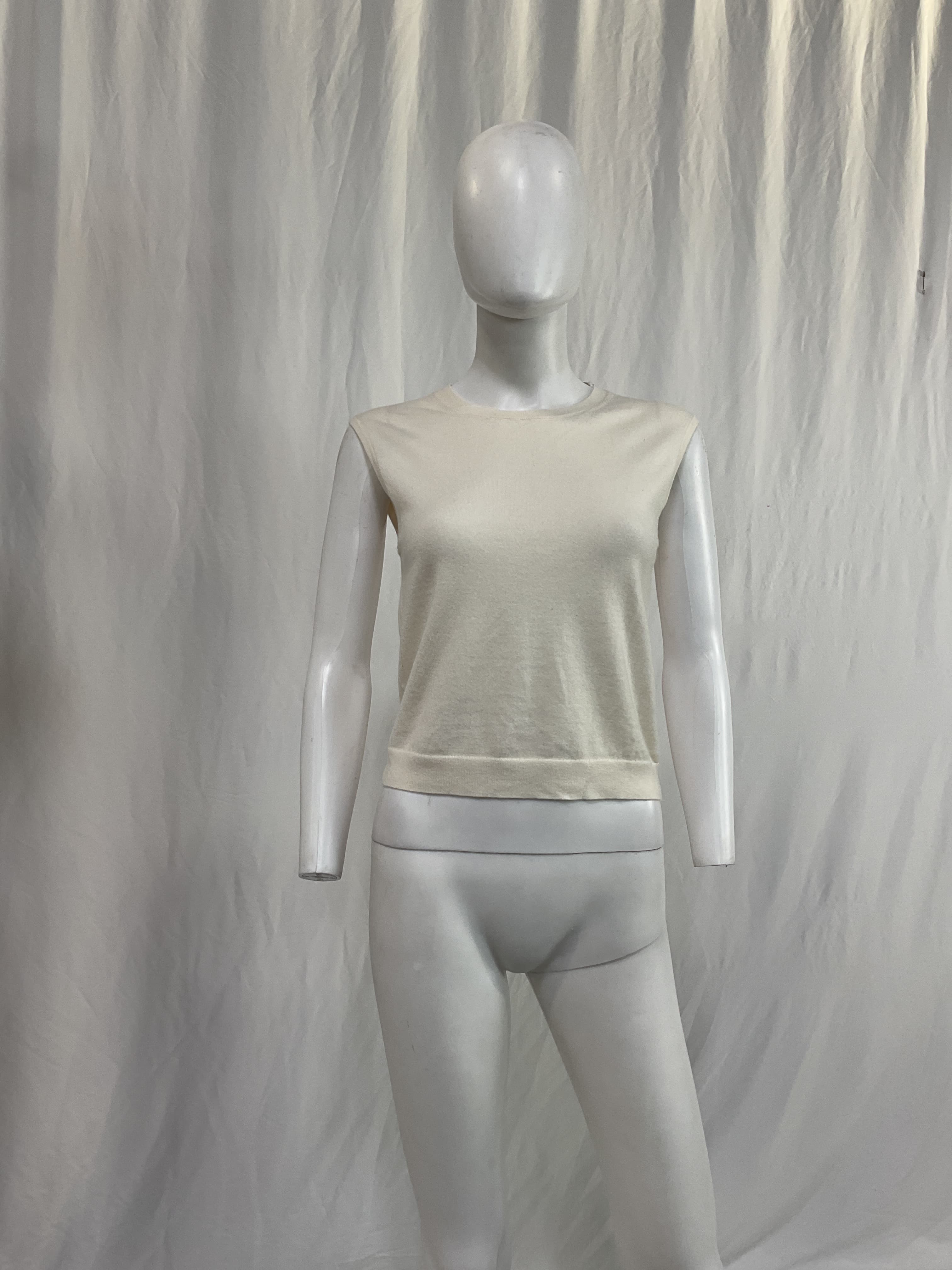 Featherweight Cashmere-Blend Cropped Sweater Shell - Image 2