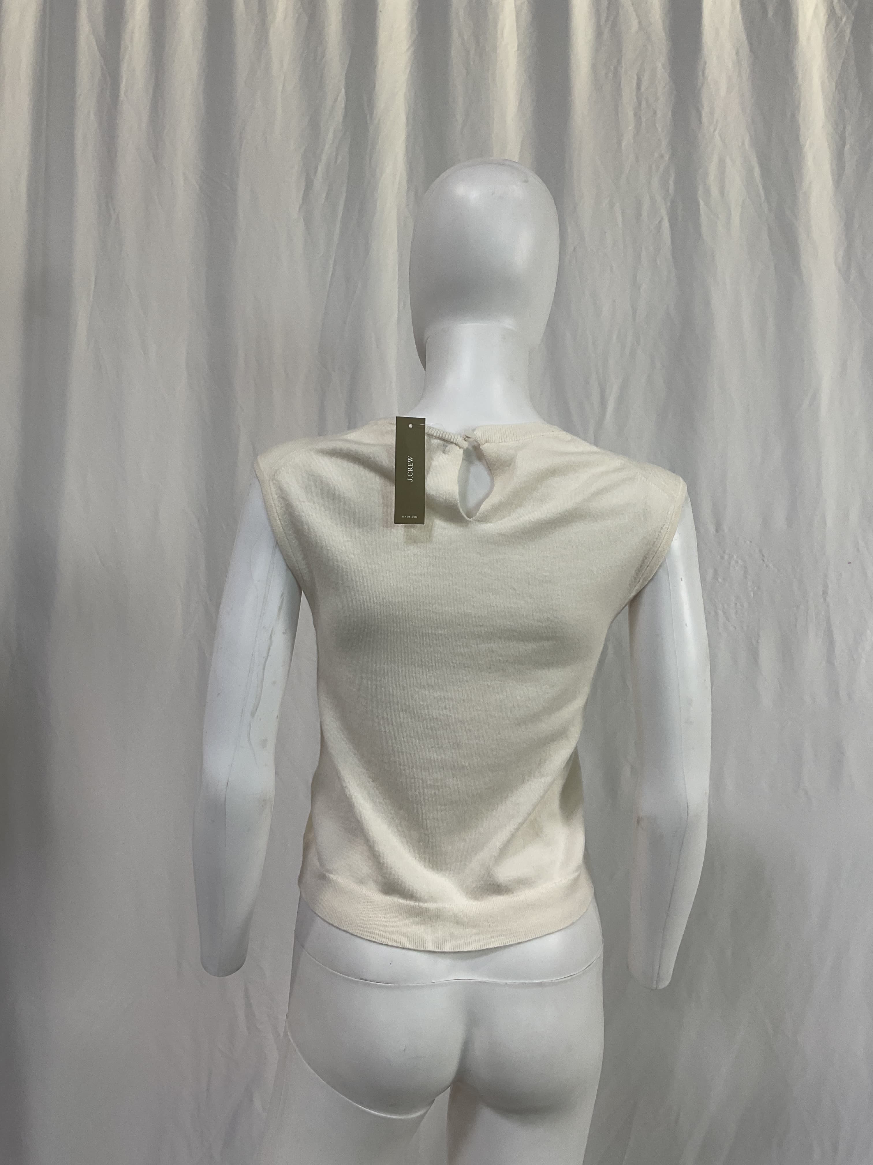 Featherweight Cashmere-Blend Cropped Sweater Shell - Image 3