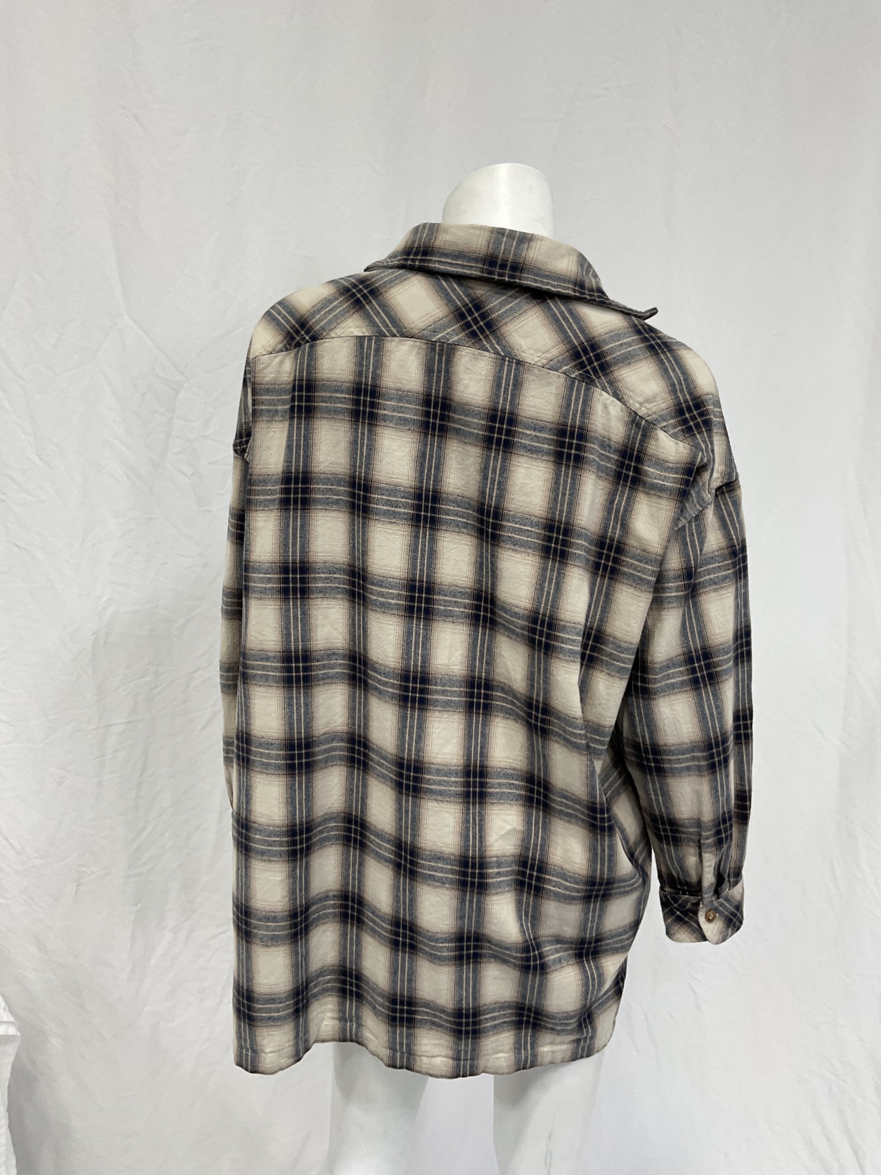 Gela Oversized Top - Image 2