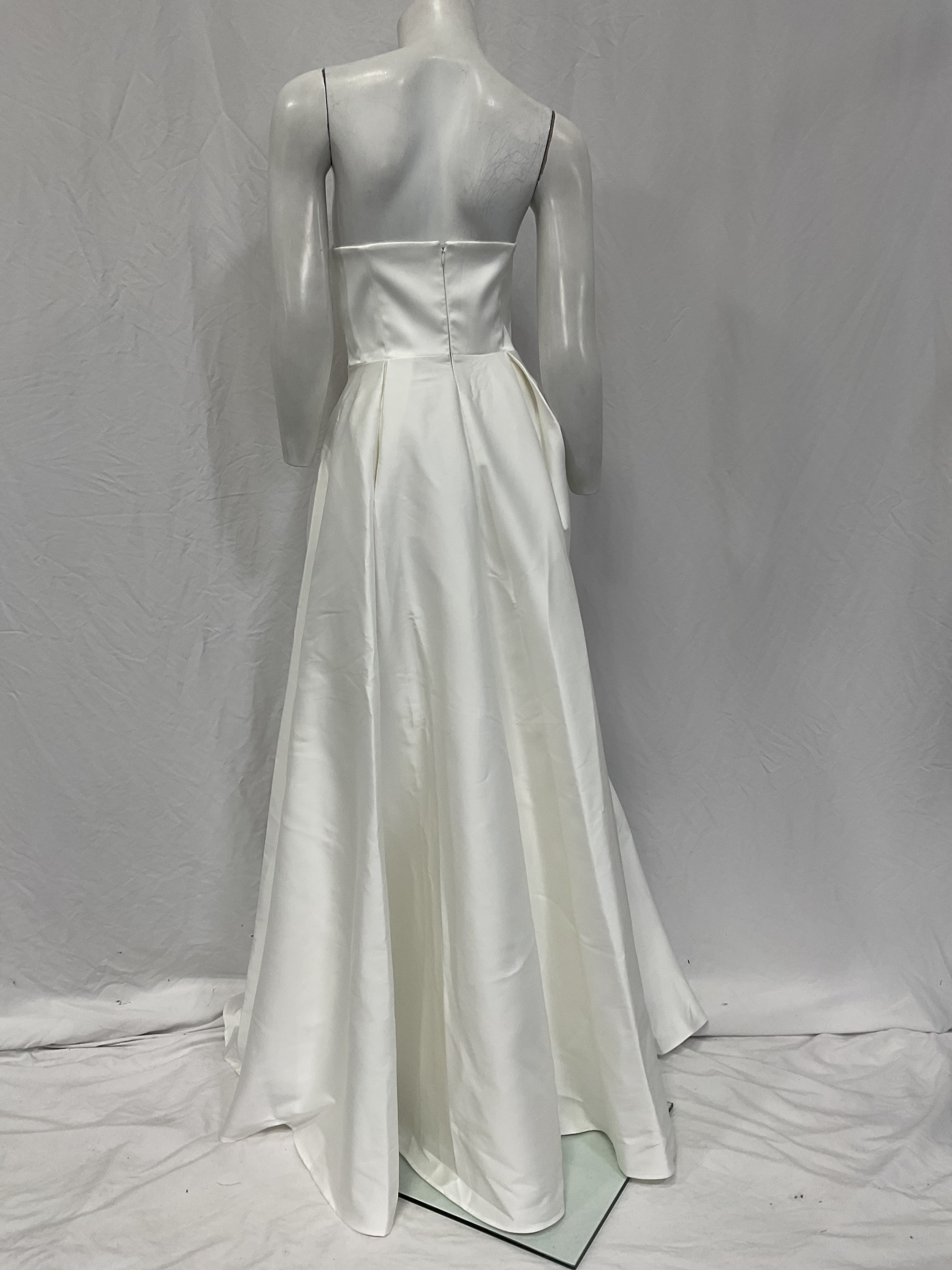 Sau Lee X Revolve Heidi Gown In White - Image 2