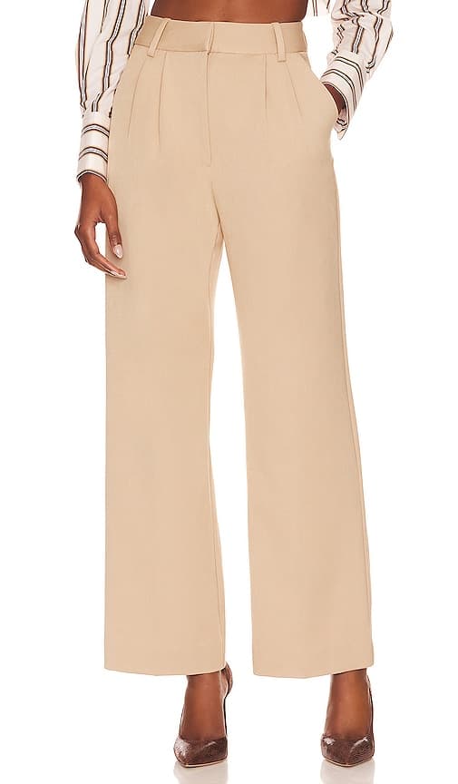 The Favorite Pant Shortie In Beige - Image 1