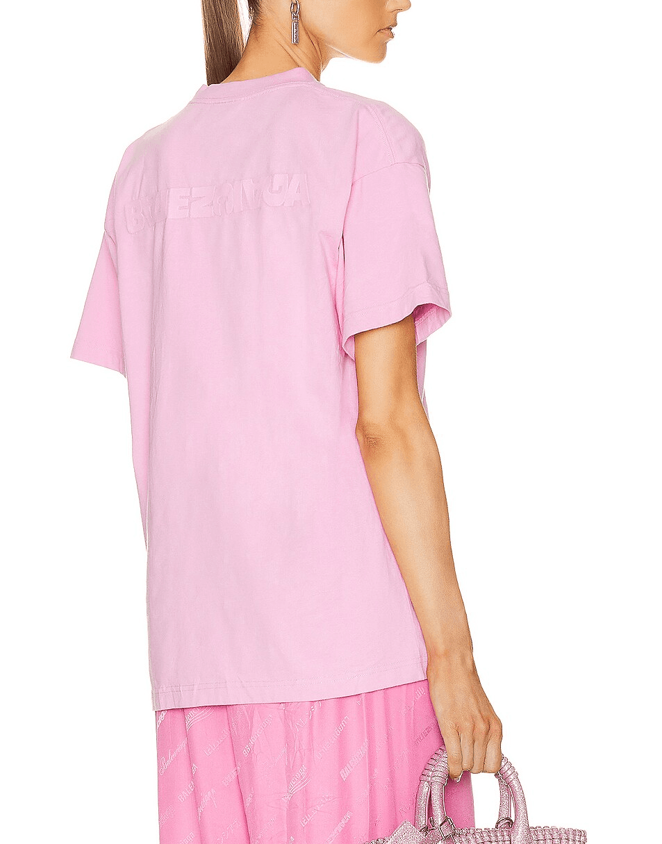 Medium Fit T-Shirt In Pink - Image 1