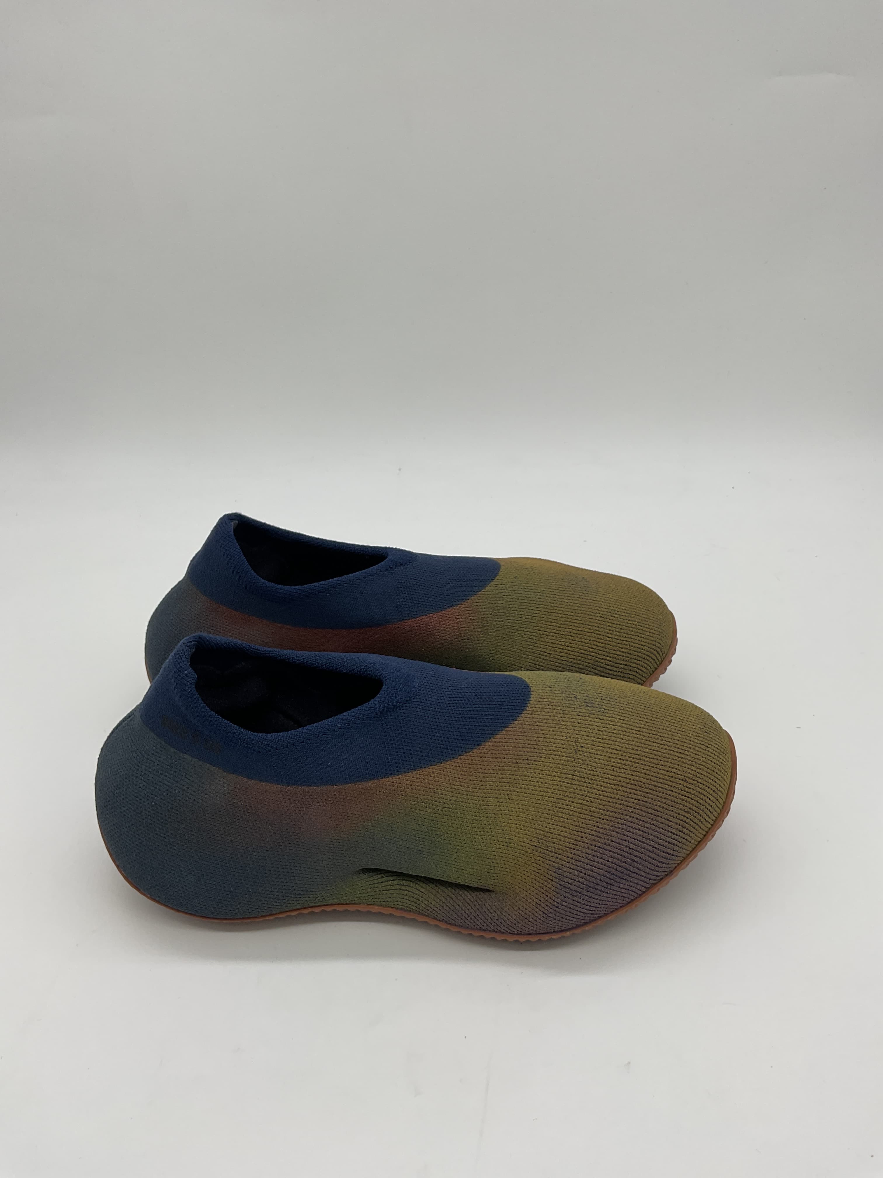 Yeezy Knit Runner - Image 4