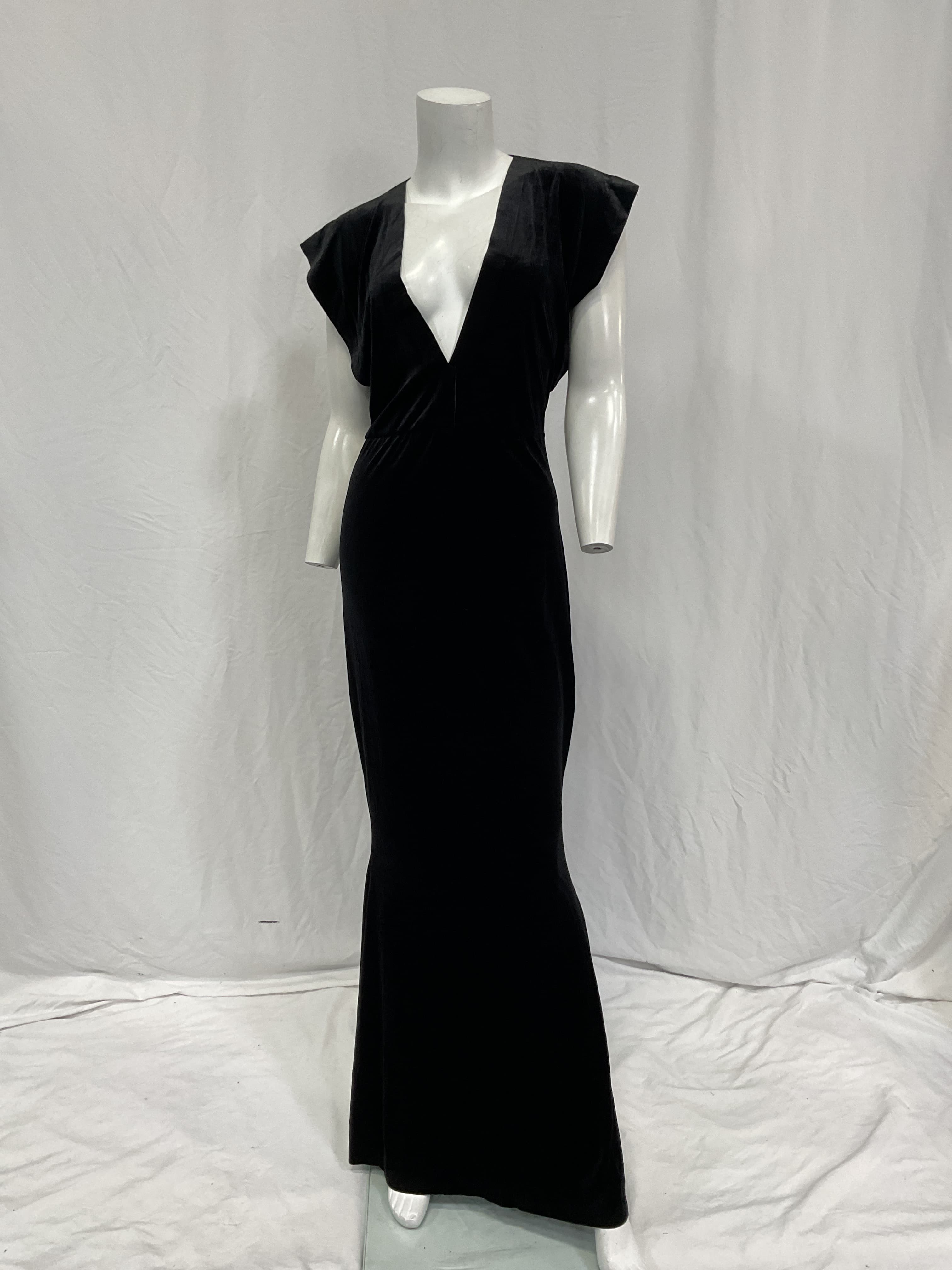 V Neck Rectangle Gown - Image 2